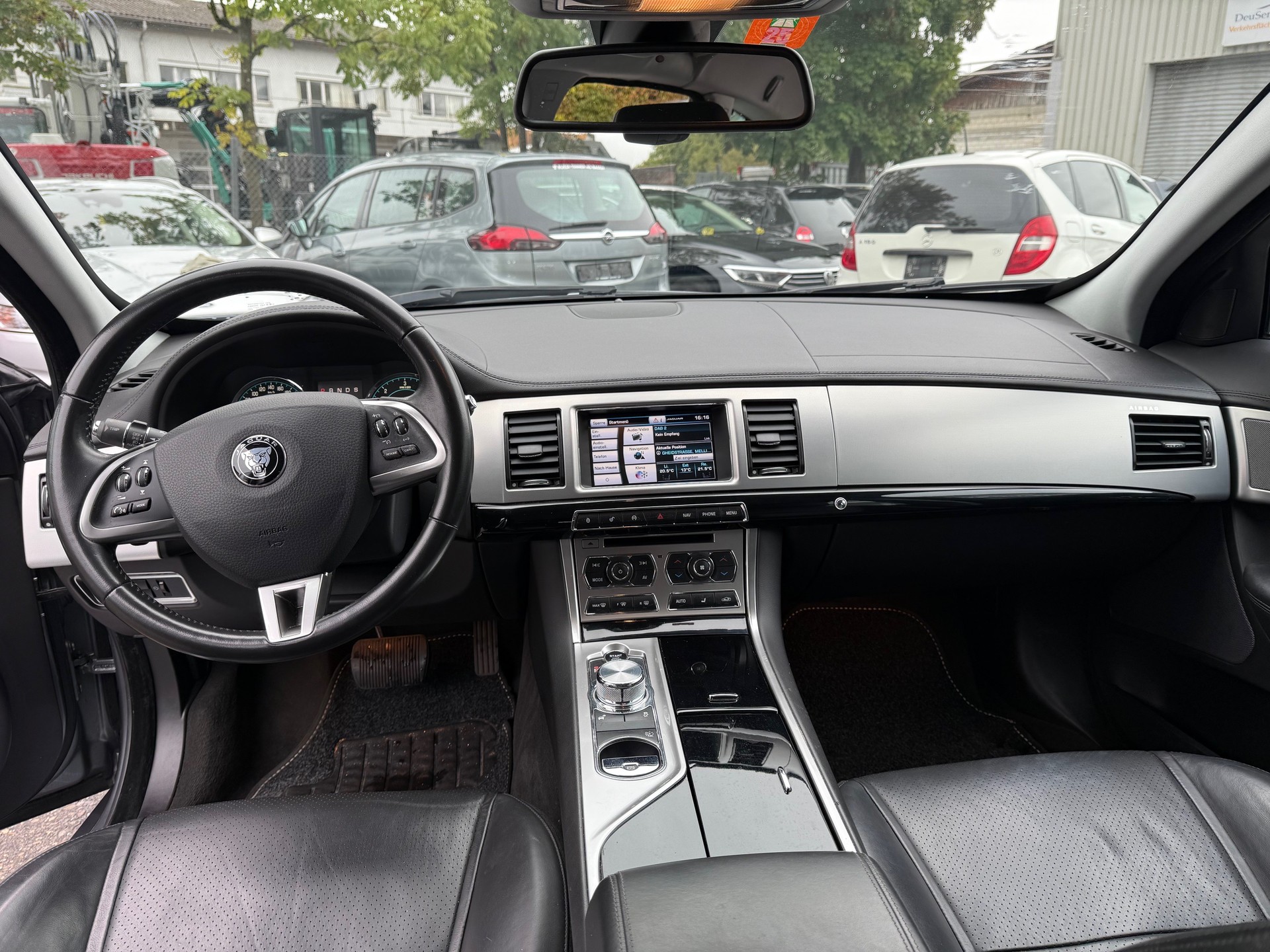 JAGUAR XF Sportbrake 2.2d Luxury-image-7