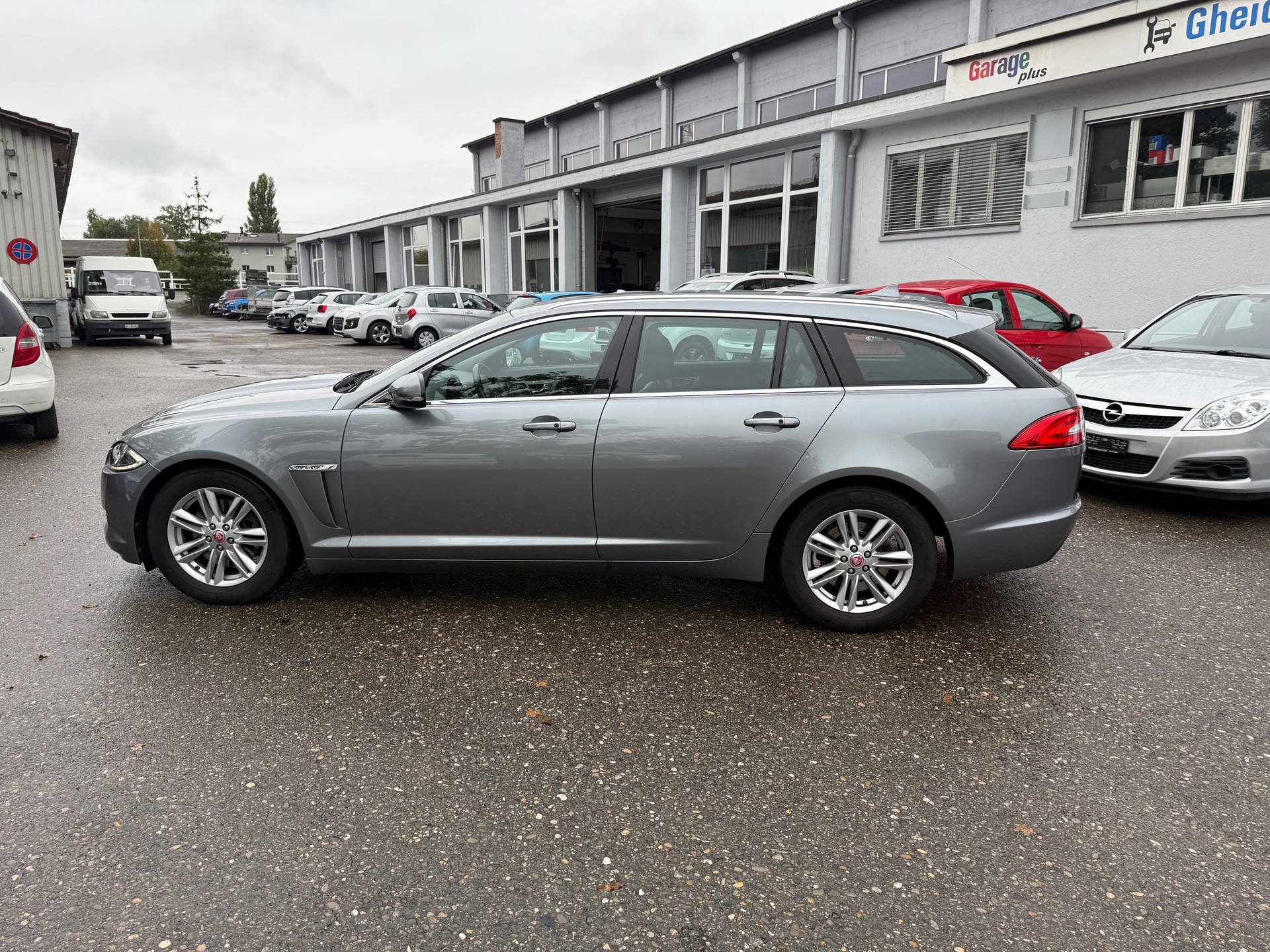 JAGUAR XF Sportbrake 2.2d Luxury-image-5