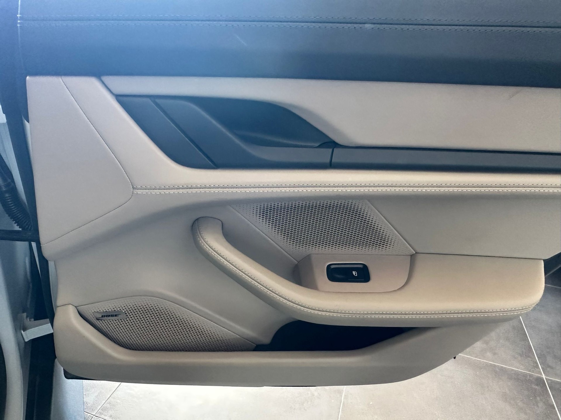 PORSCHE Taycan Sport Turismo Performance Plus 93,4kWh-image-18