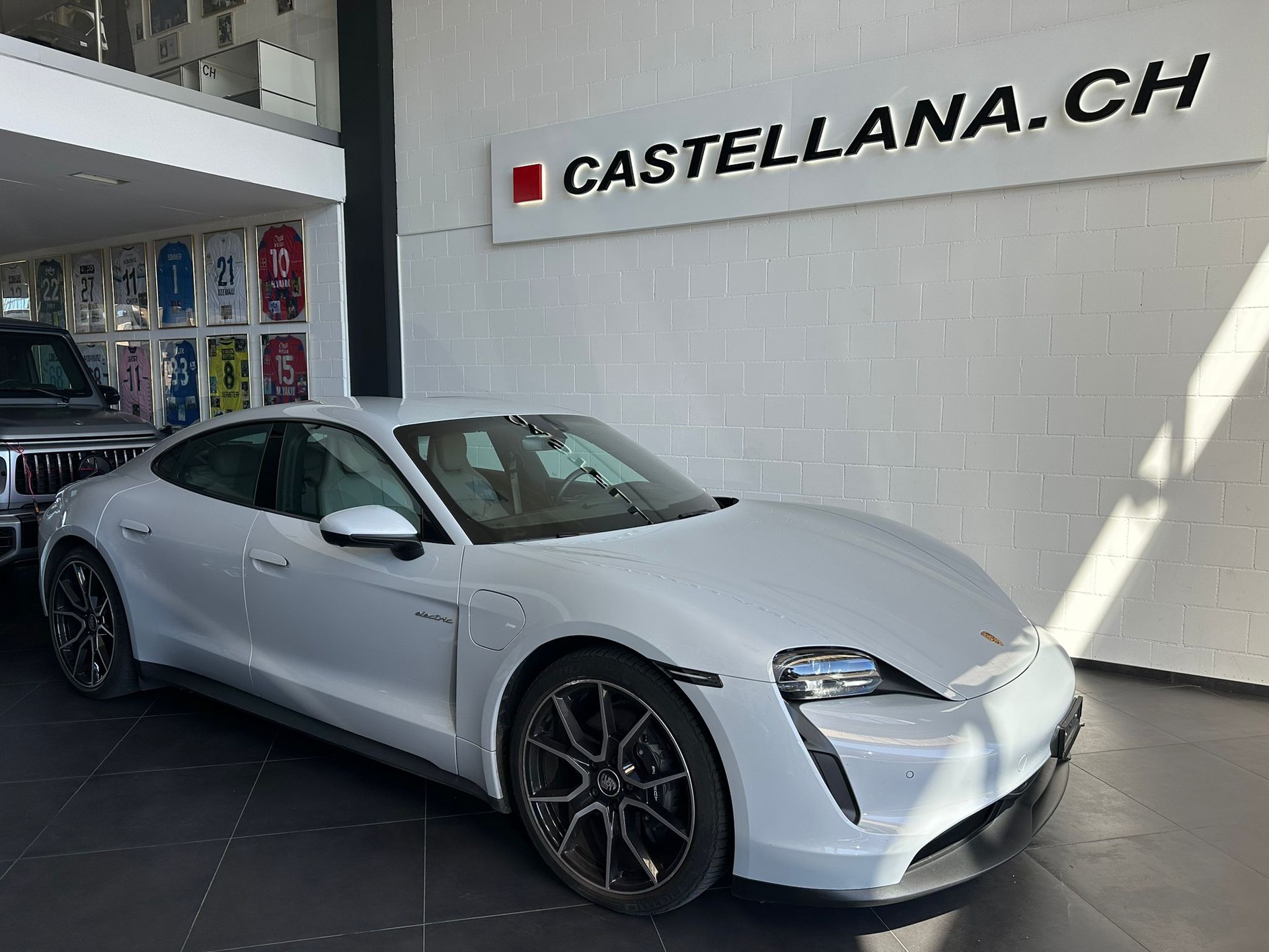 PORSCHE Taycan Sport Turismo Performance Plus 93,4kWh