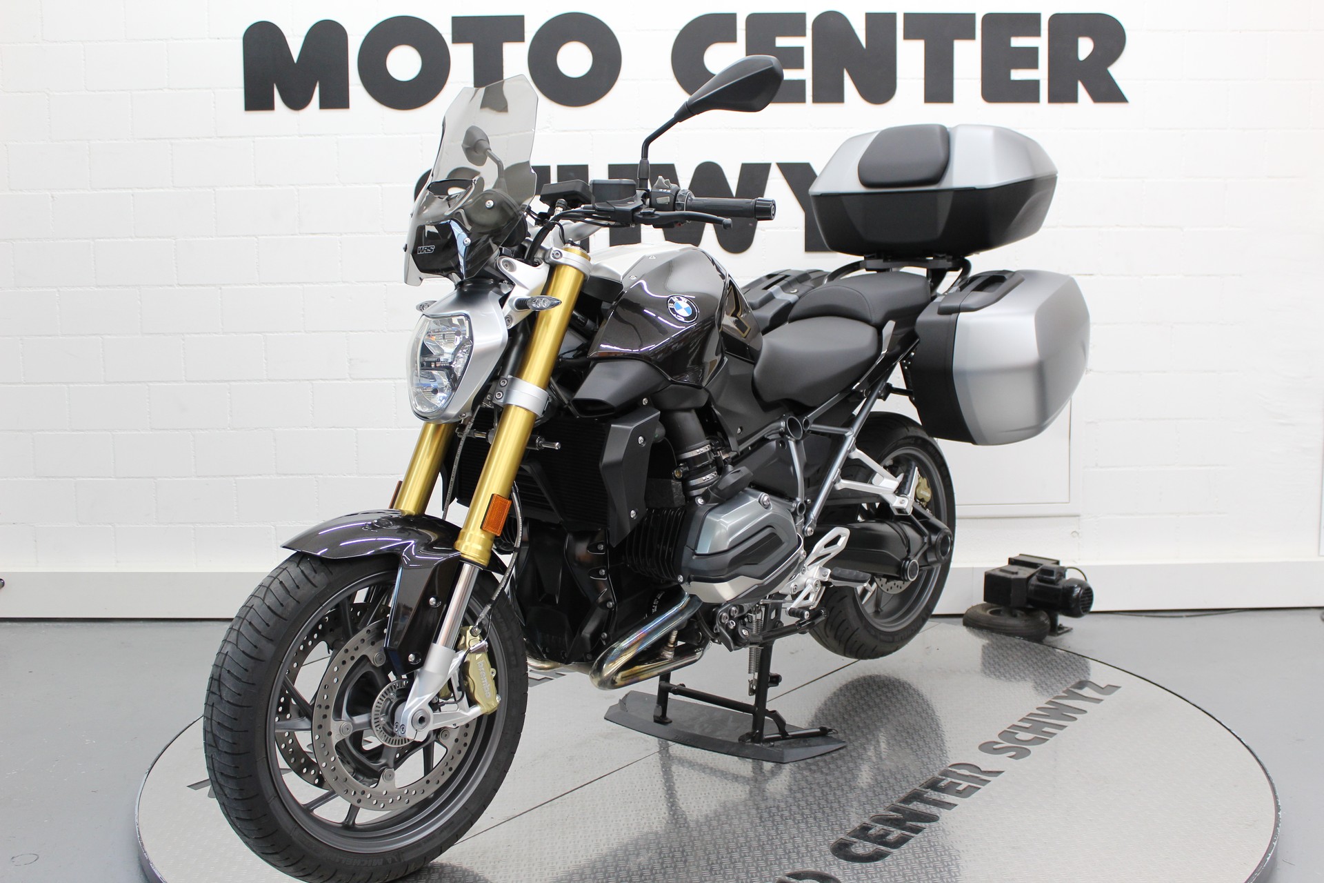 BMW R 1200 R ABS-image-2