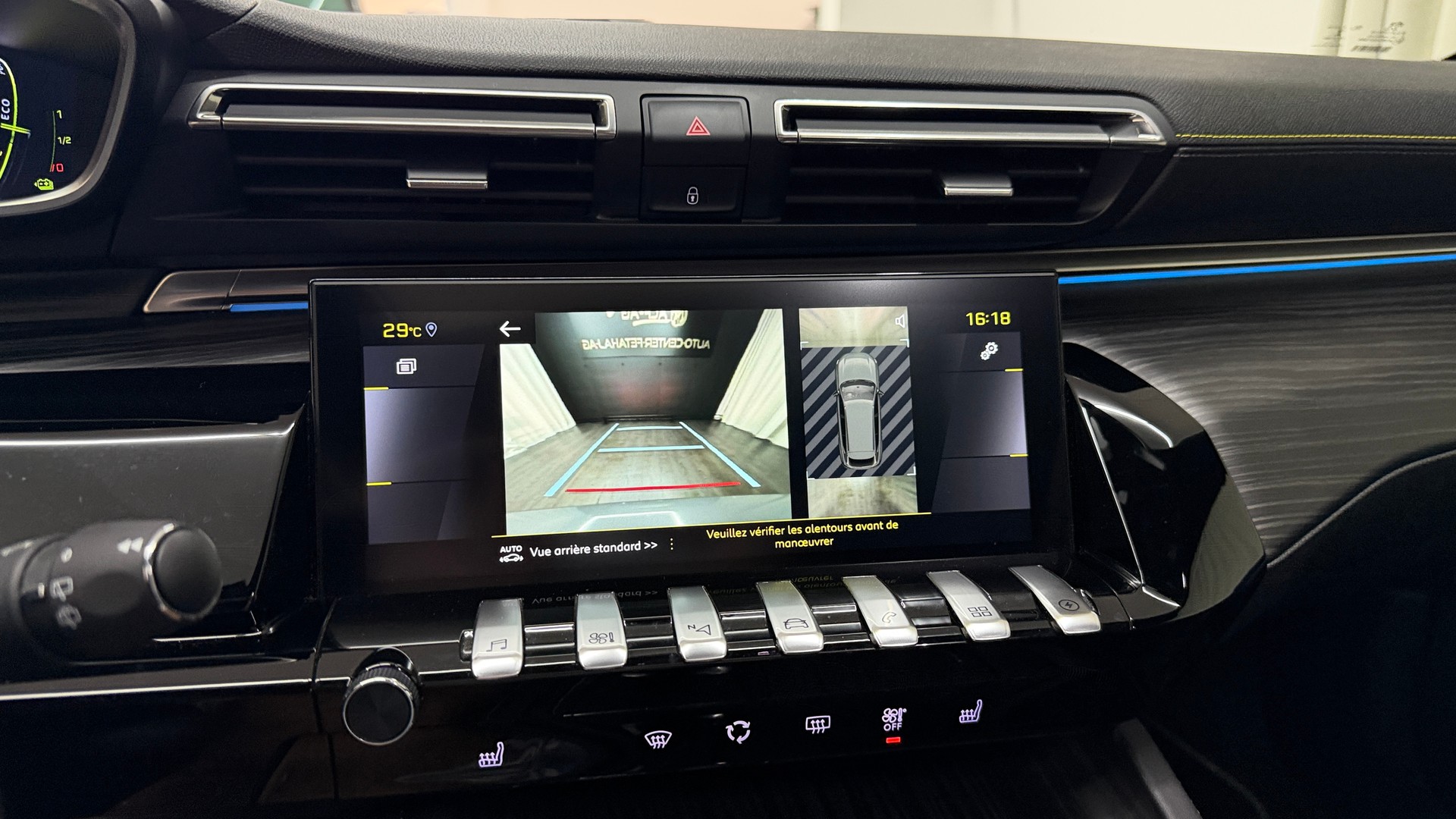 PEUGEOT 508 SW Hybrid4 360 e Sport Engineered-image-14