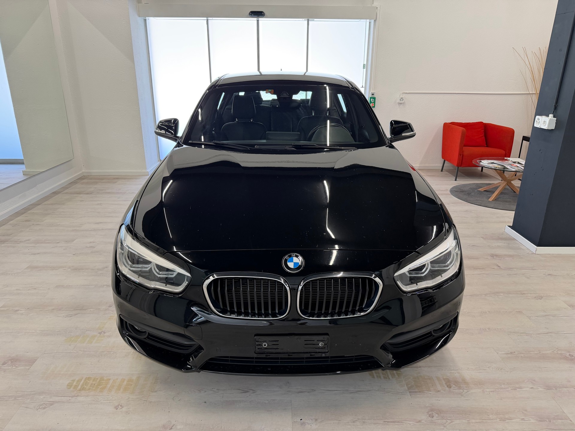 BMW 120d xDrive Sport Line Steptronic-image-31