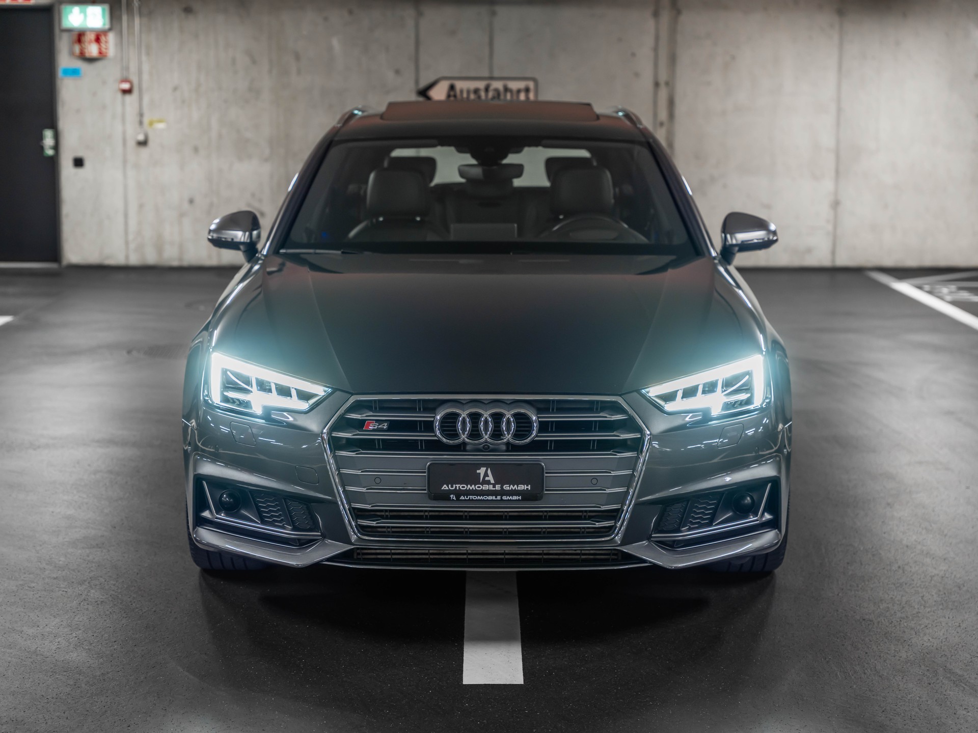 AUDI S4 Avant 3.0 TFSI quattro tiptronic AUDI EXCLUSIVE-image-11