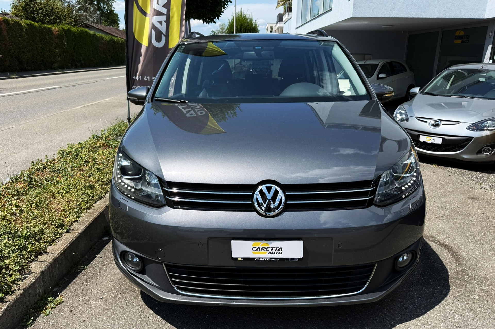 VW Touran Comfortline 1.4 TSI-showroom-element-1