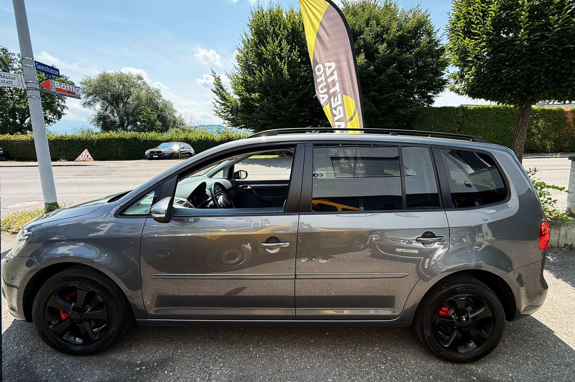 VW Touran Comfortline 1.4 TSI-showroom-element-3