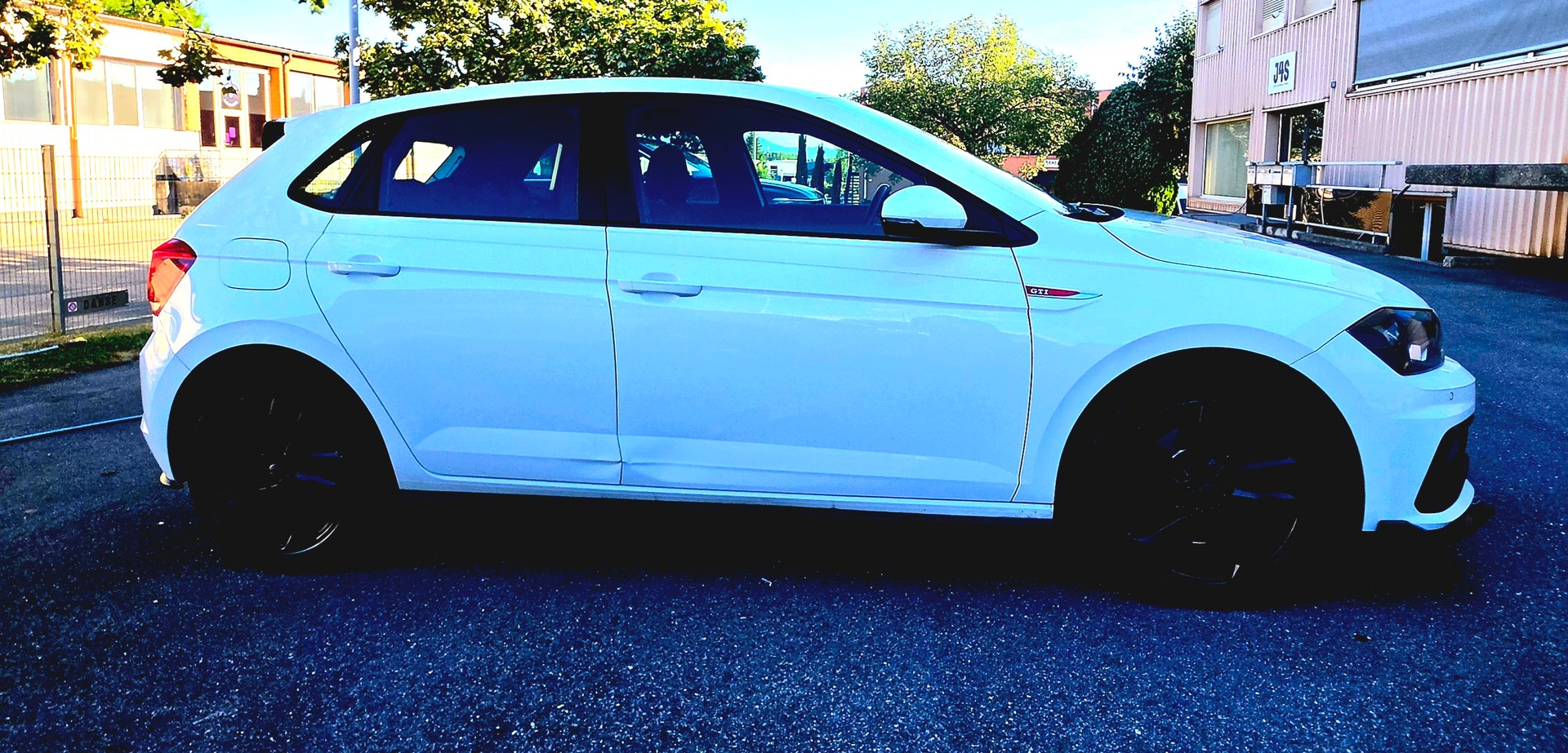 VW Gti-image-2