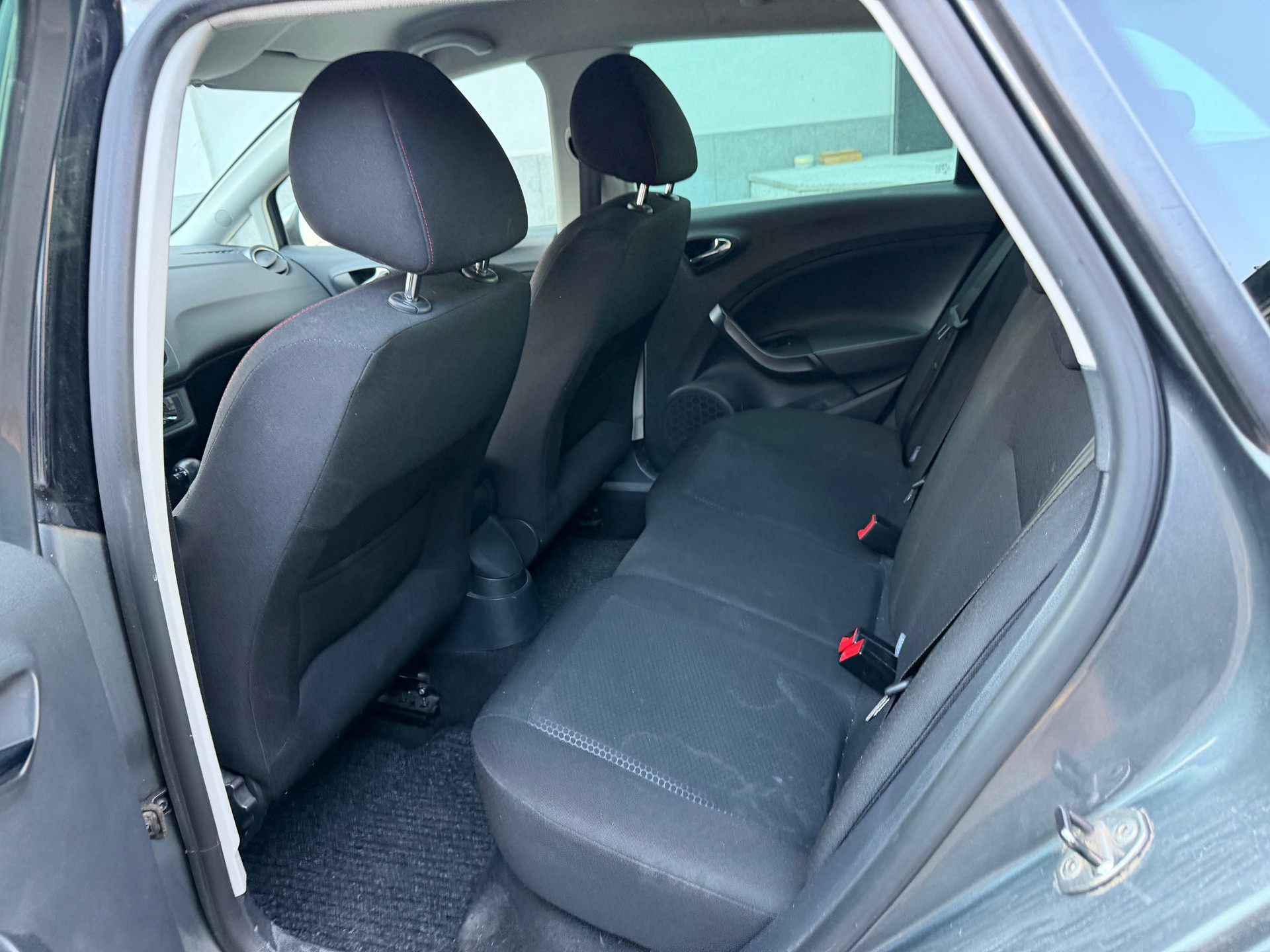 SEAT Ibiza ST 1.4 TSI FR DSG-image-1