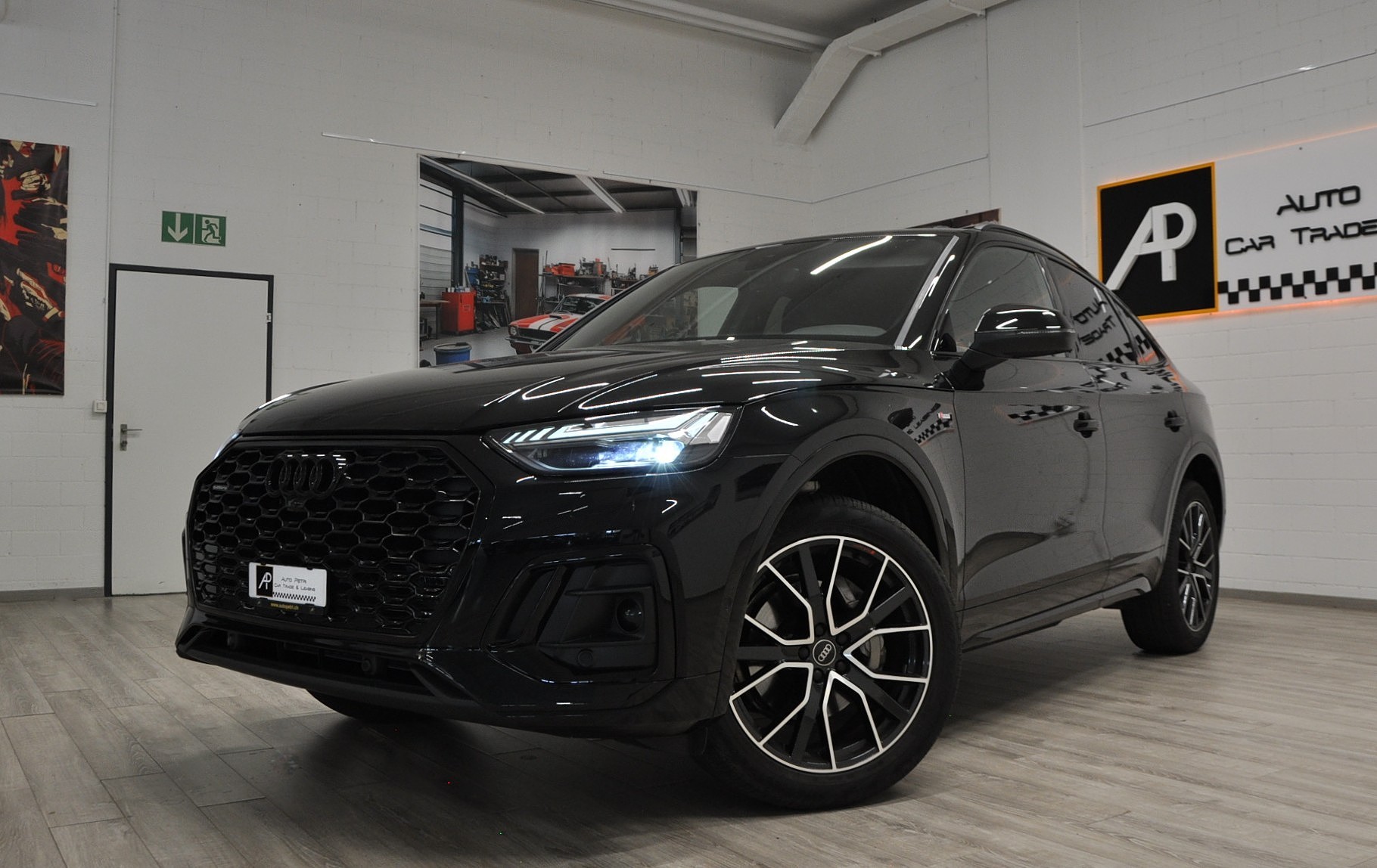 AUDI Q5 Sportback 40 TDI Blackedition quattro S-tronic-showroom-element-1