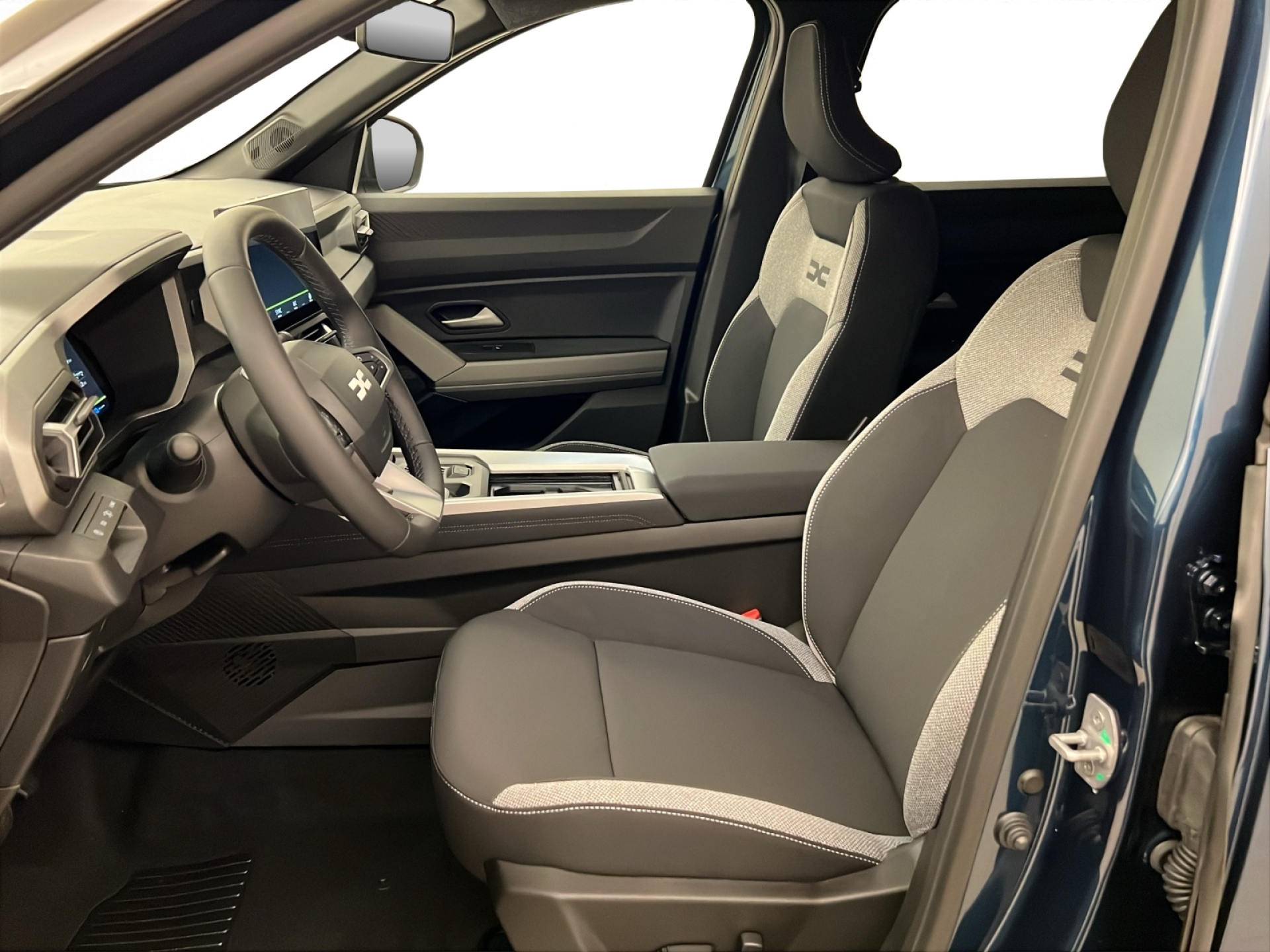 DACIA Bigster 1.8 Hybrid Journey-image-4