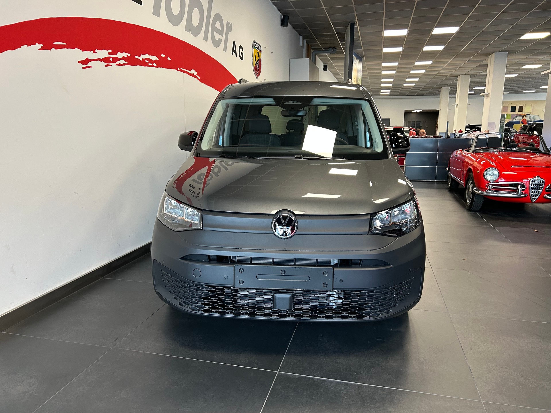 VW Caddy 1.5 TSI Plug in Hybrid DSG-showroom-element-3