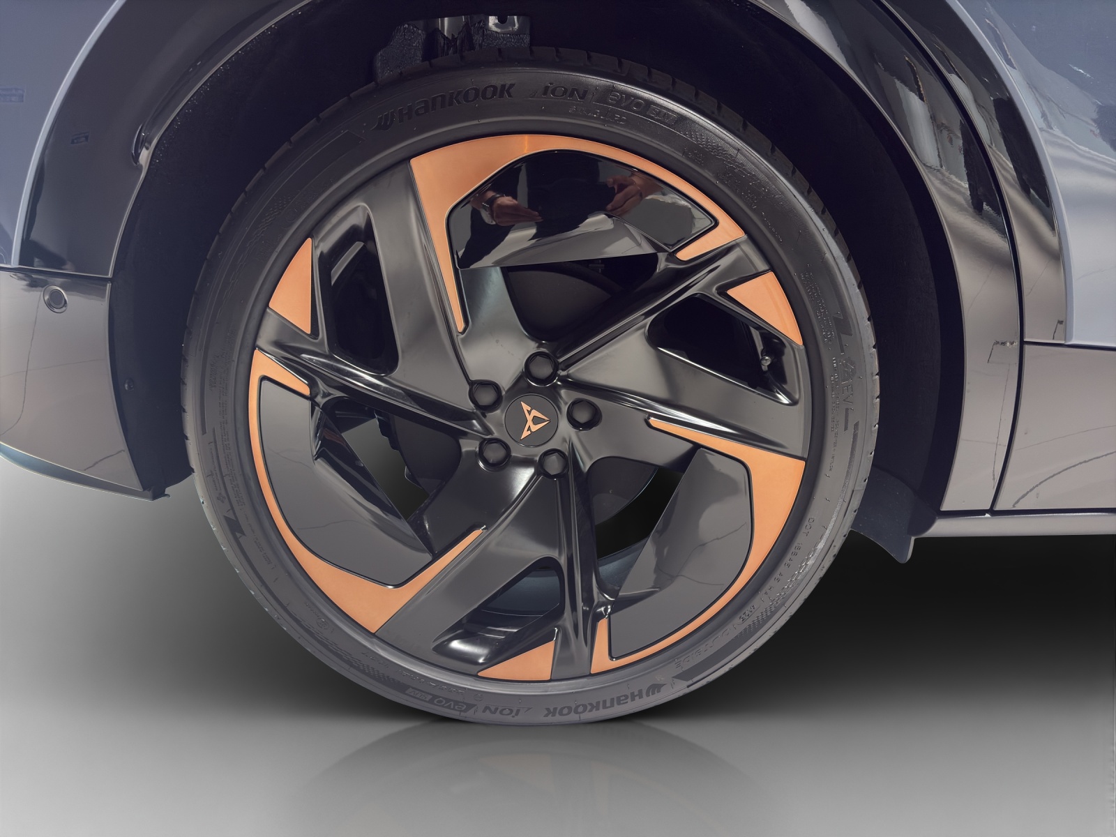CUPRA Tavascan Type 9 77 kWh Adrenaline-image-12