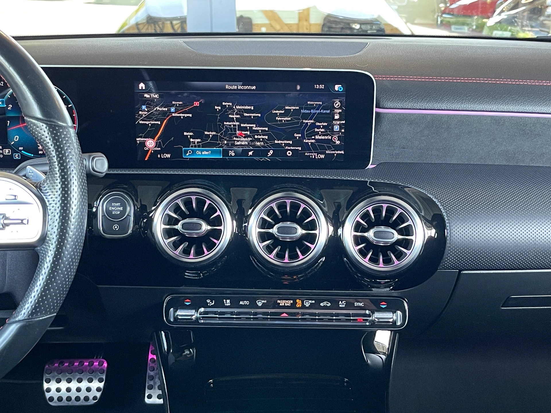 MERCEDES-BENZ CLA Shooting Brake 250 4Matic 7G-DCT AMG Line-image-9