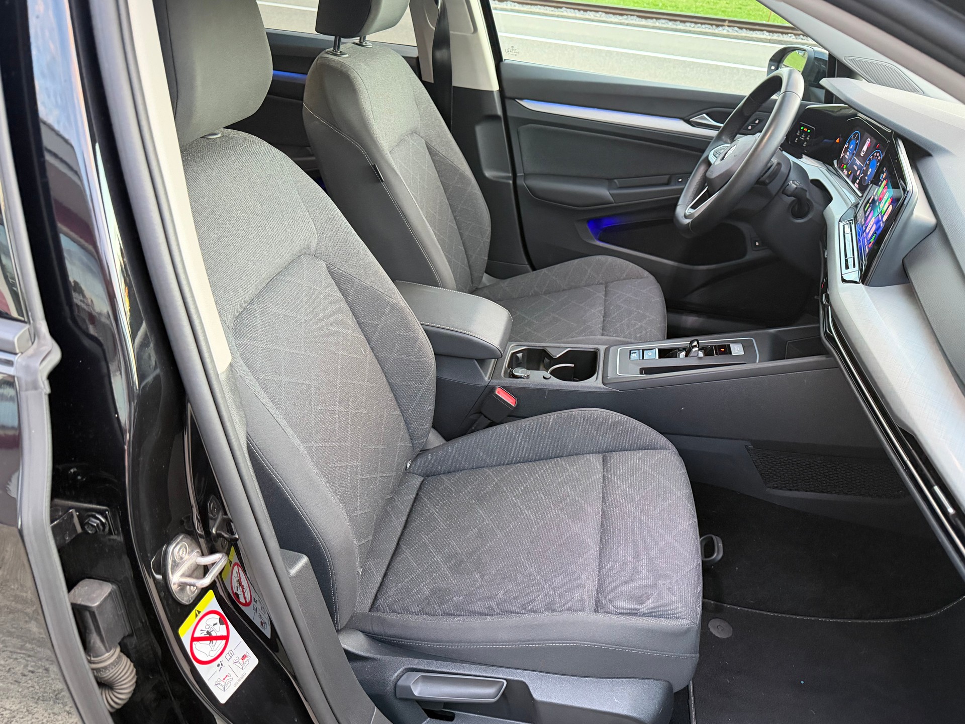 VW Golf Variant 2.0 TDI Life DSG 4Motion-image-7