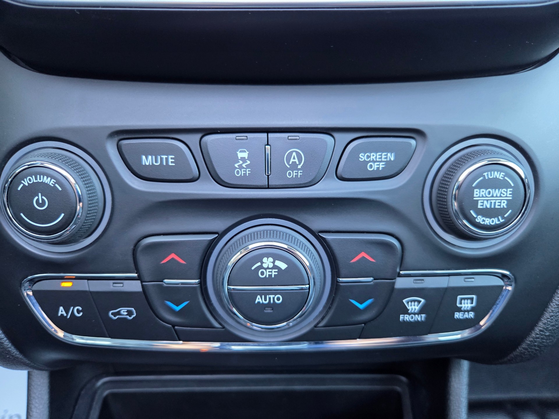 JEEP Cherokee 2.2MJ Overland AWD Drive II 9ATX-image-22