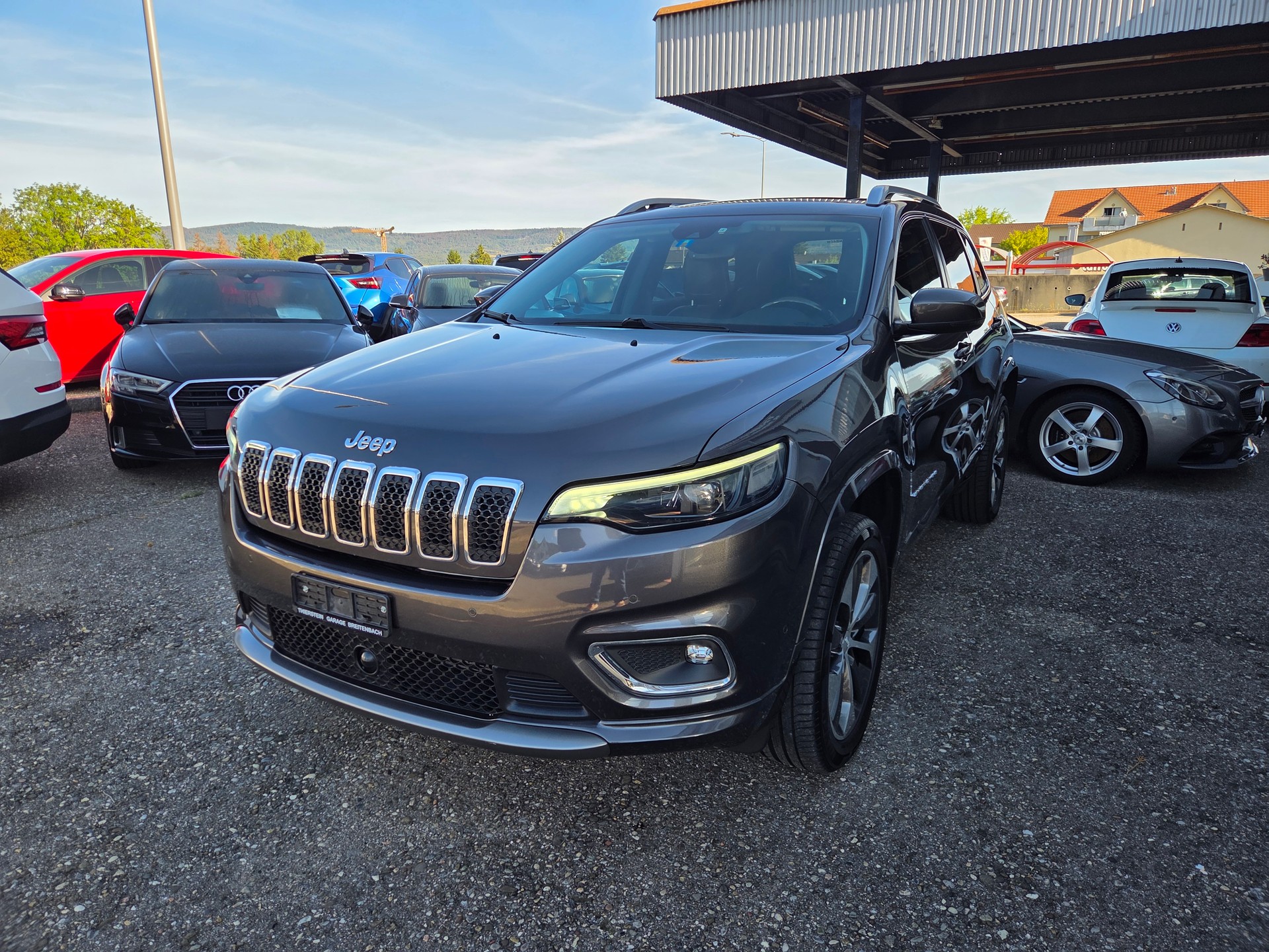 JEEP Cherokee 2.2MJ Overland AWD Drive II 9ATX-showroom-element-3