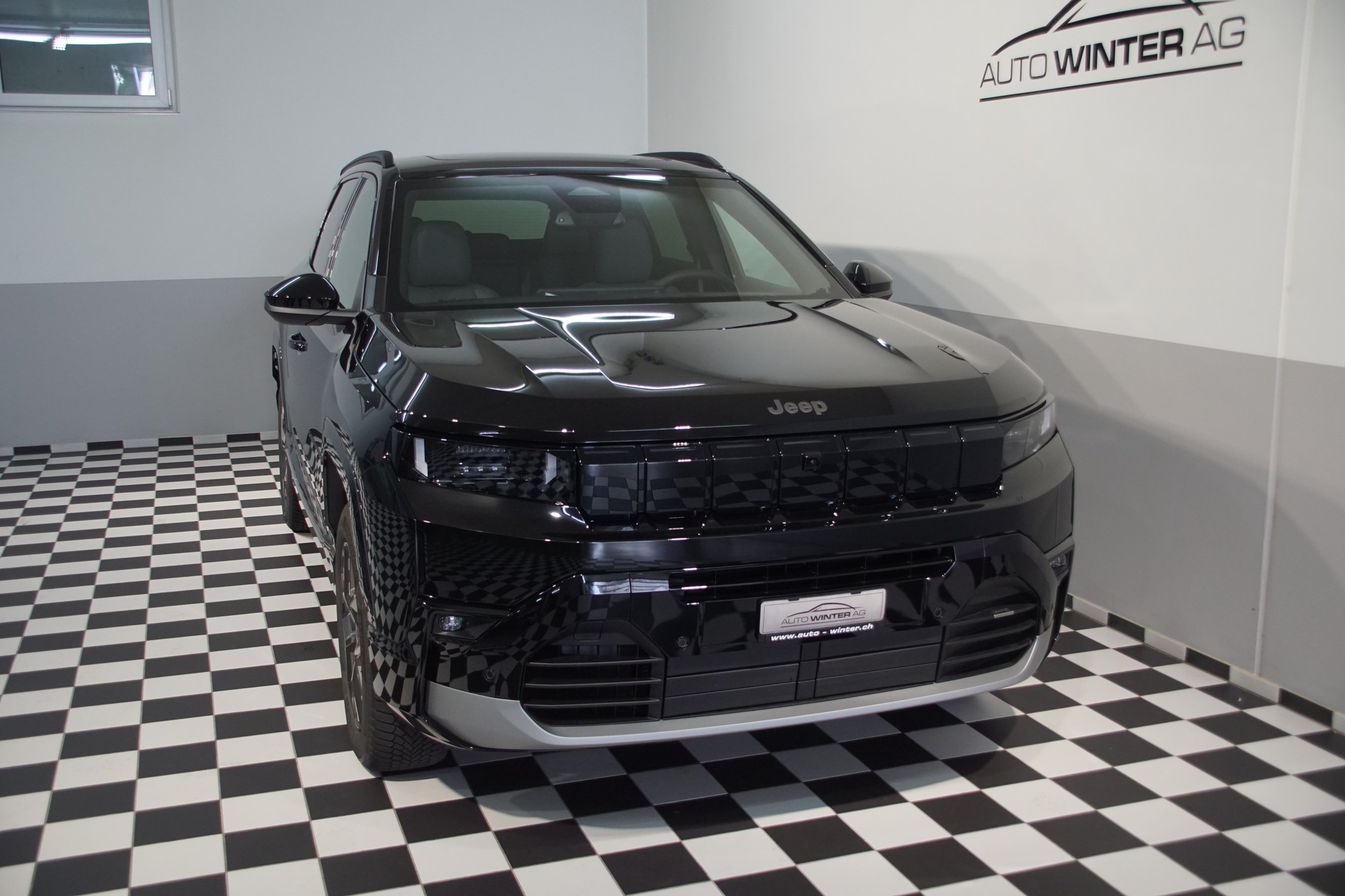 JEEP Compass 1.2 T e-Hybrid Summit plus SKY swiss Edt.-showroom-element-3