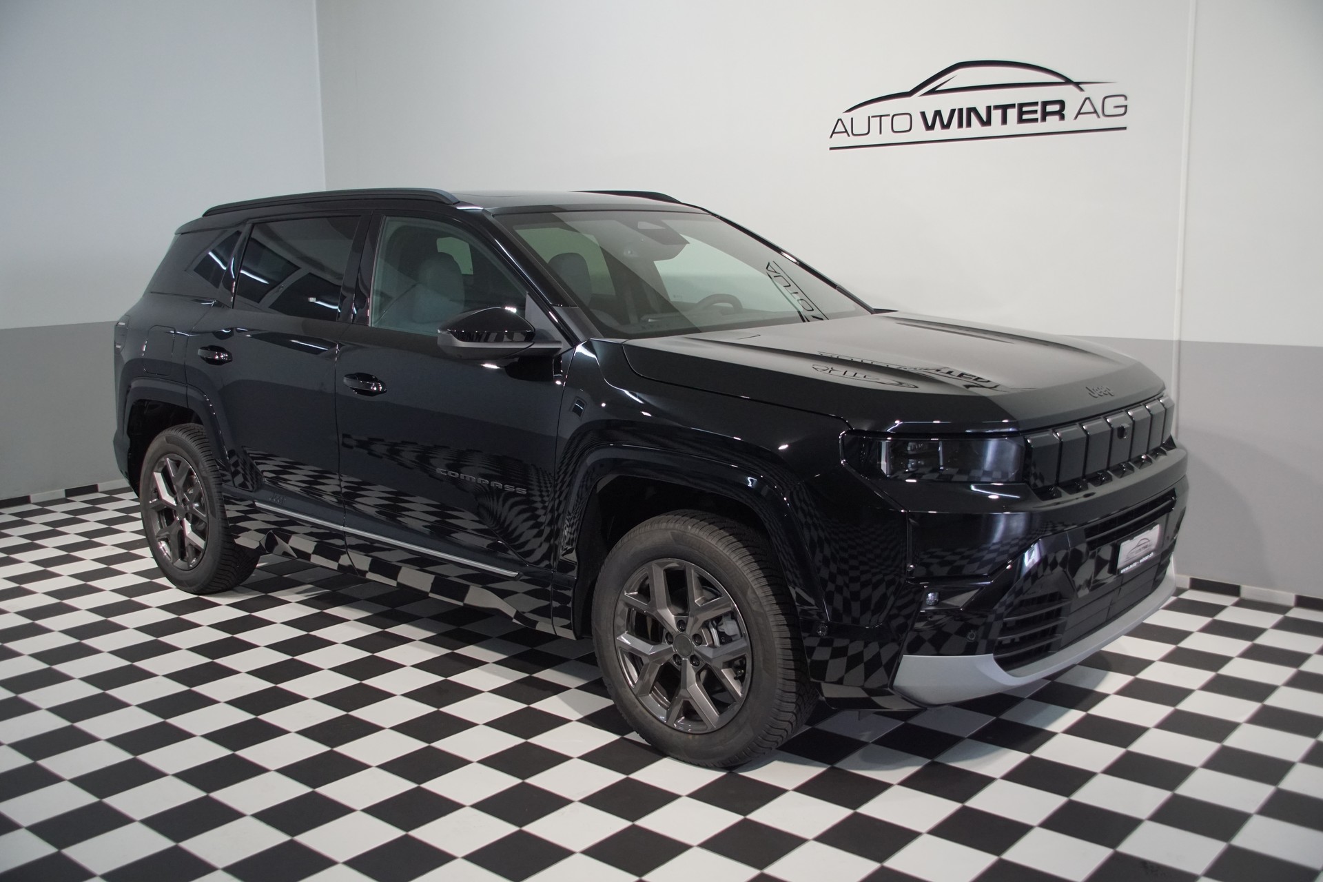 JEEP Compass 1.2 T e-Hybrid Summit plus SKY swiss Edt.-showroom-element-2