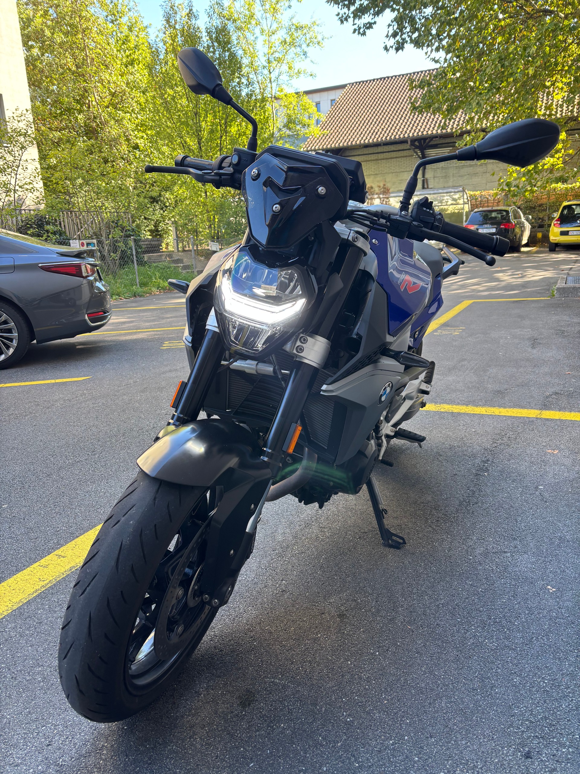 BMW F 900 R ABS-image-2