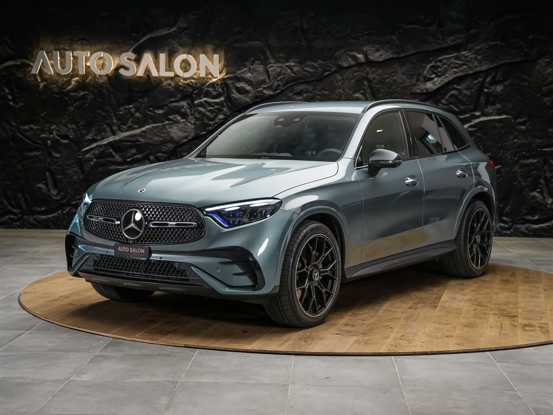 MERCEDES-BENZ GLC 300 d 4Matic AMG Line 9G-Tronic *21" Felgen*Digital Light*AHK*-showroom-element-1