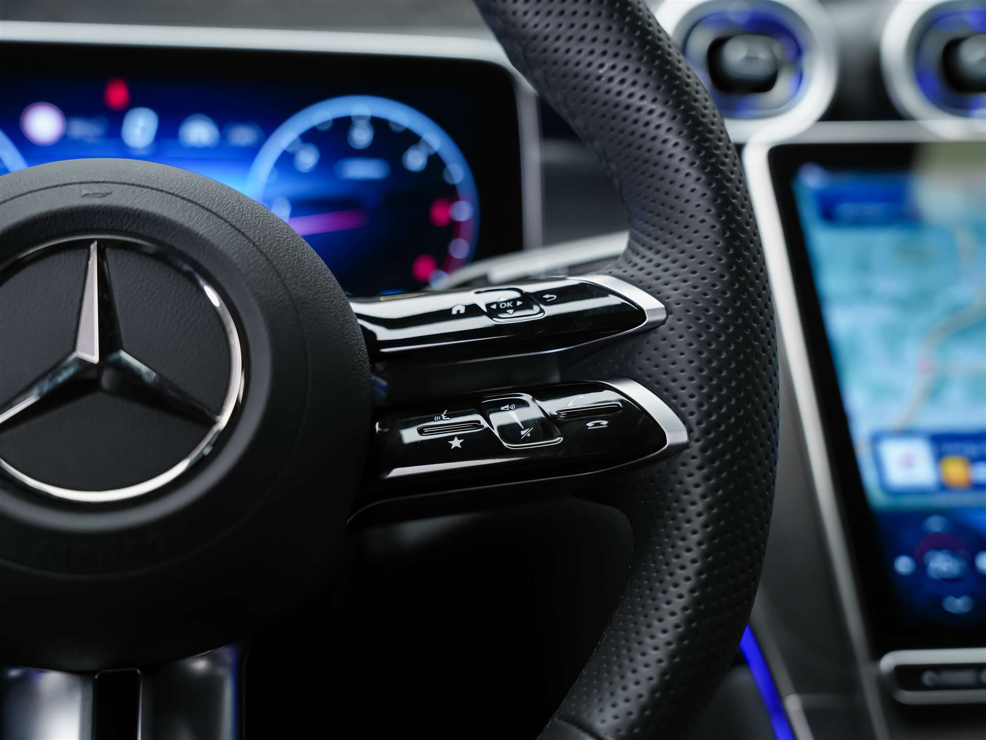 MERCEDES-BENZ GLC 300 d 4Matic AMG Line 9G-Tronic *21" Felgen*Digital Light*AHK*-image-28