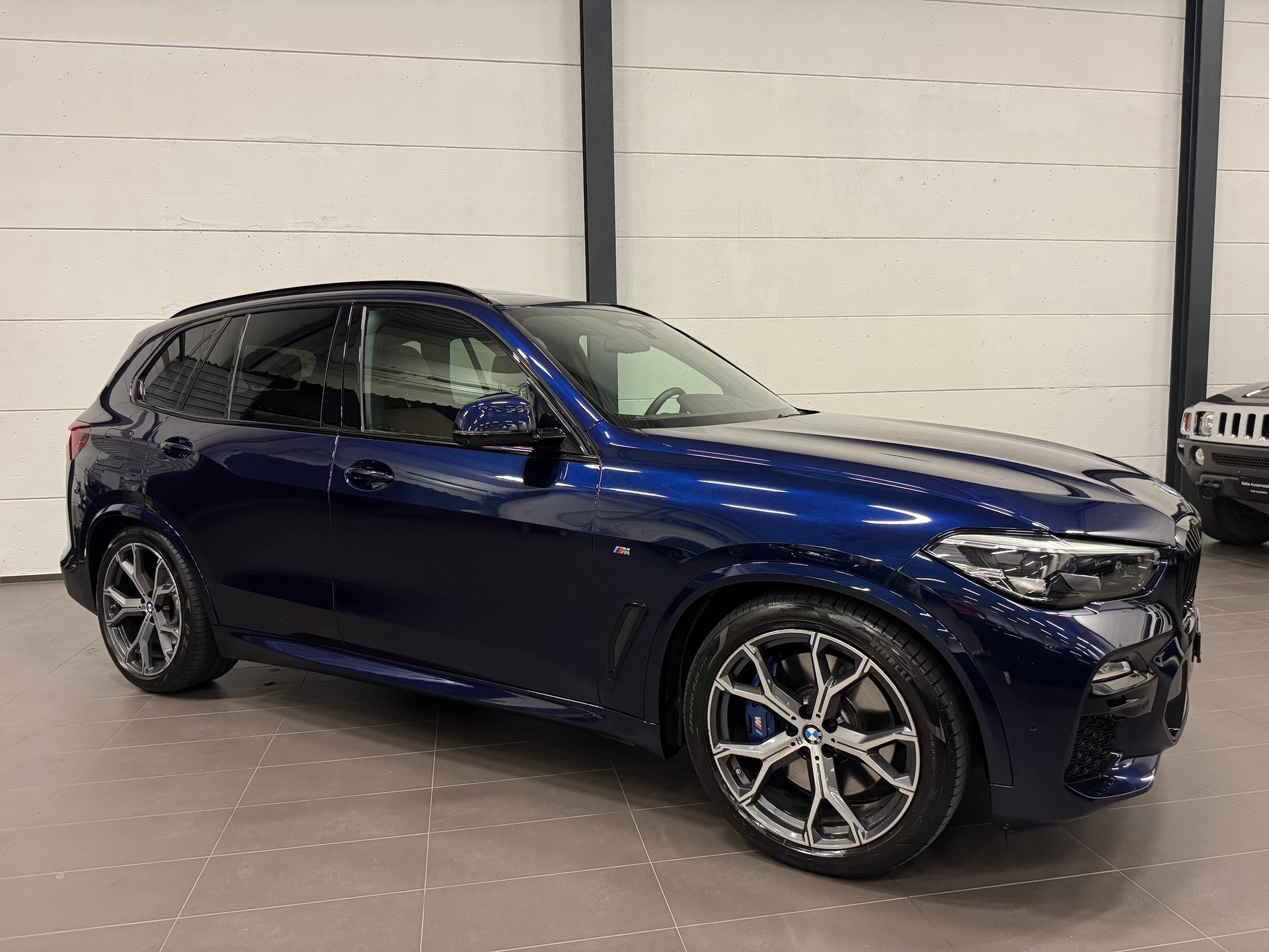 BMW X5 xDrive 48V 40d M Sport Steptronic-showroom-element-3