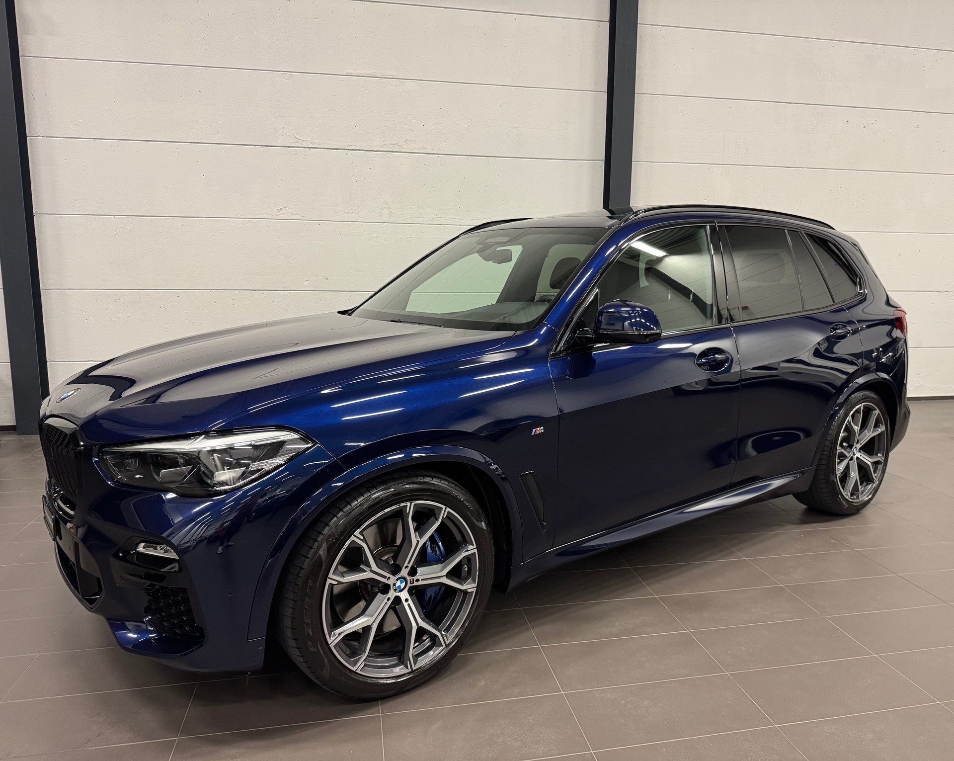 BMW X5 xDrive 48V 40d M Sport Steptronic-showroom-element-2