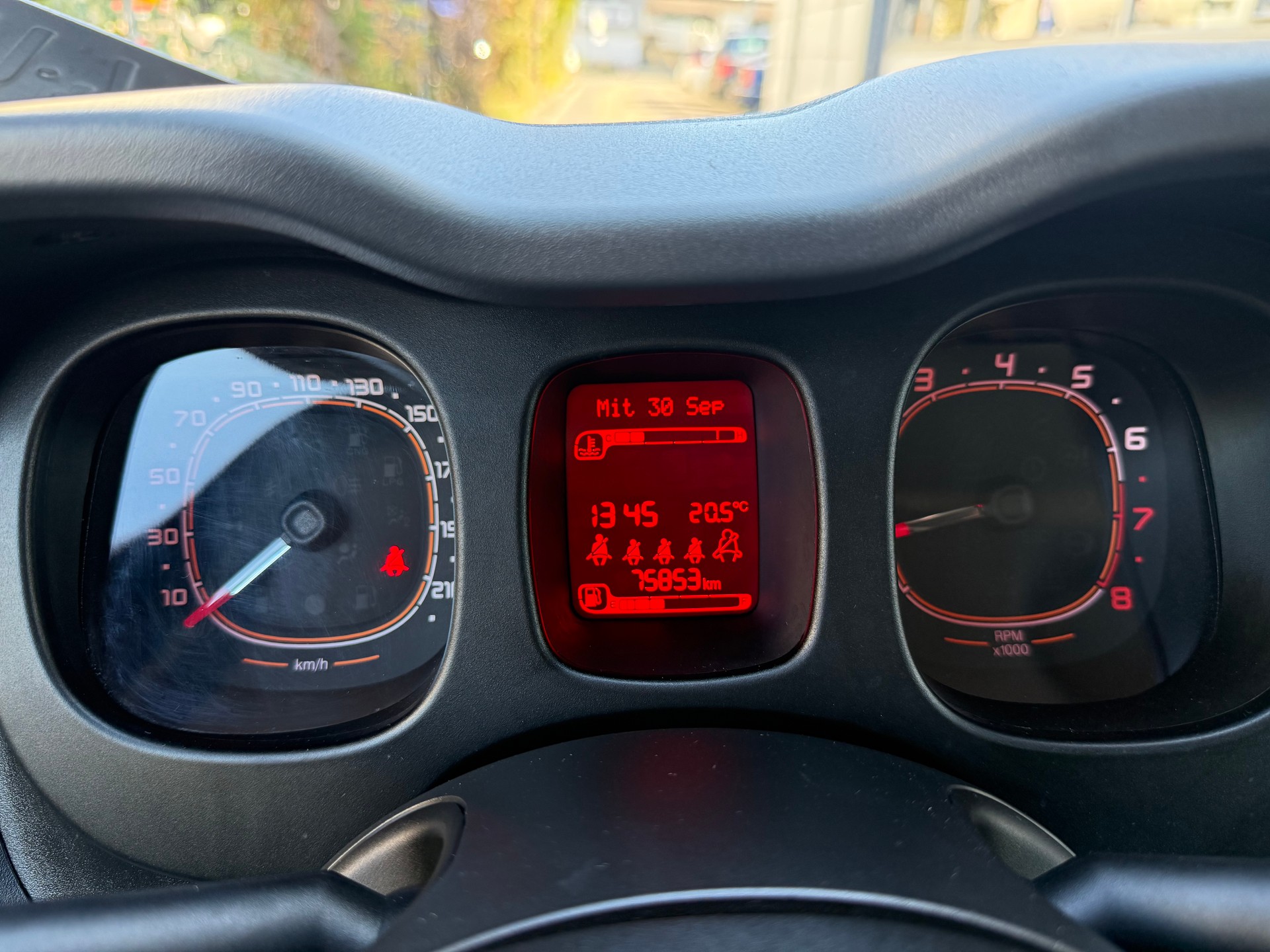 FIAT Panda 0.9 Twinair Turbo Climbing 4x4 *1st. Hand *Frisch Ab MFK *Sitzheizung *Klimaanlage-image-12