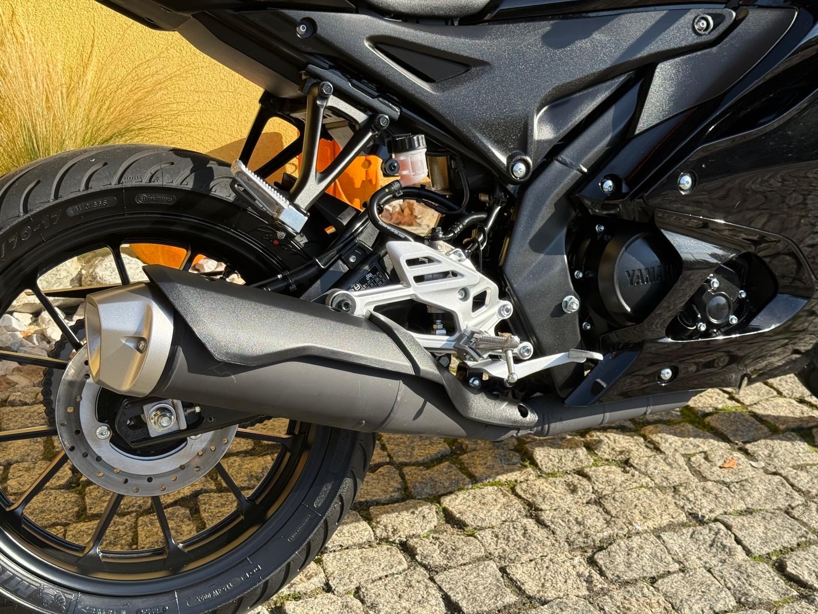 YAMAHA YZF-R 125 ABS-image-4