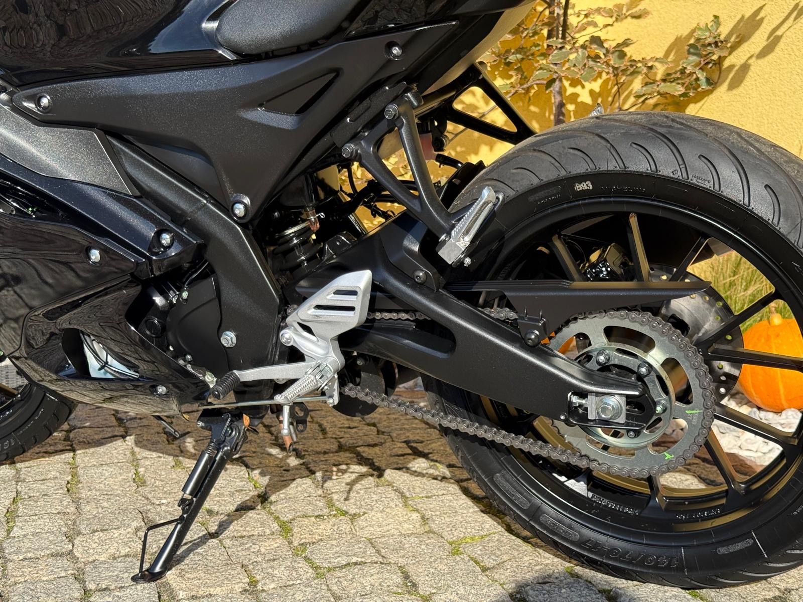 YAMAHA YZF-R 125 ABS-image-6