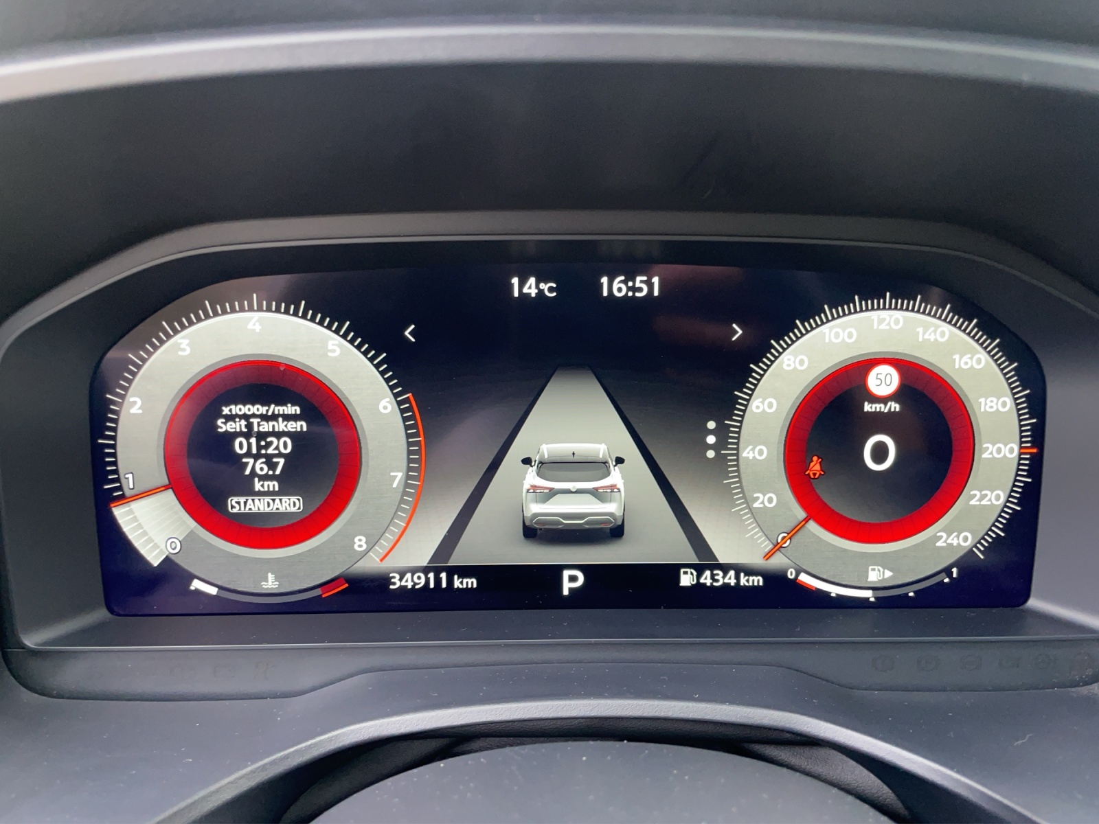 NISSAN Qashqai 1.3 DIG-T 158 N-Connecta-image-15