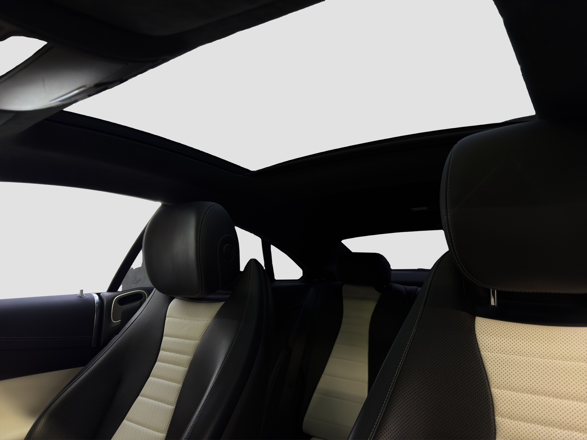 MERCEDES-BENZ E 400 Coupé AMG Line 4 Matic 9G-Tronic-image-11