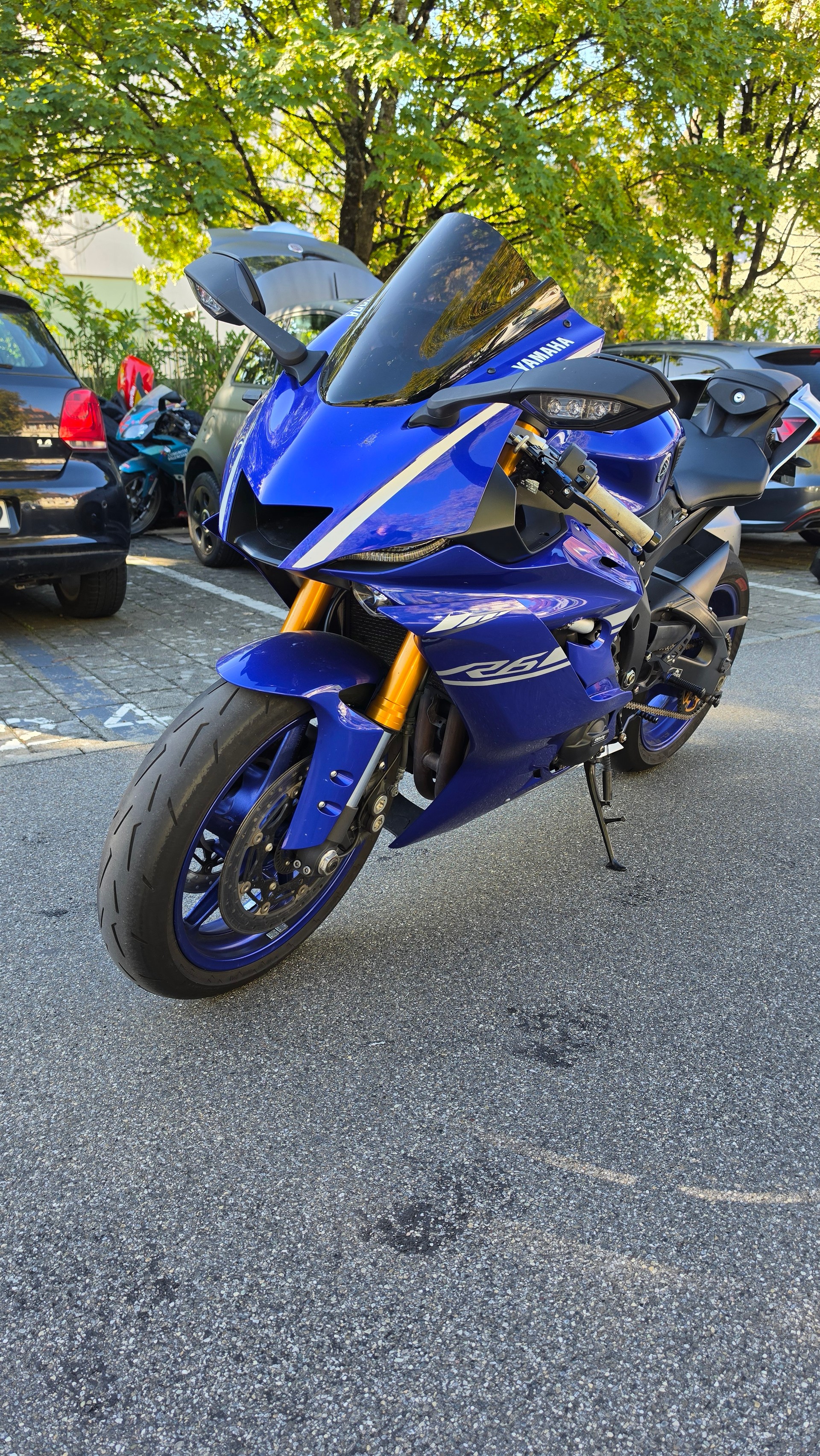 YAMAHA YZF-R6-image-1
