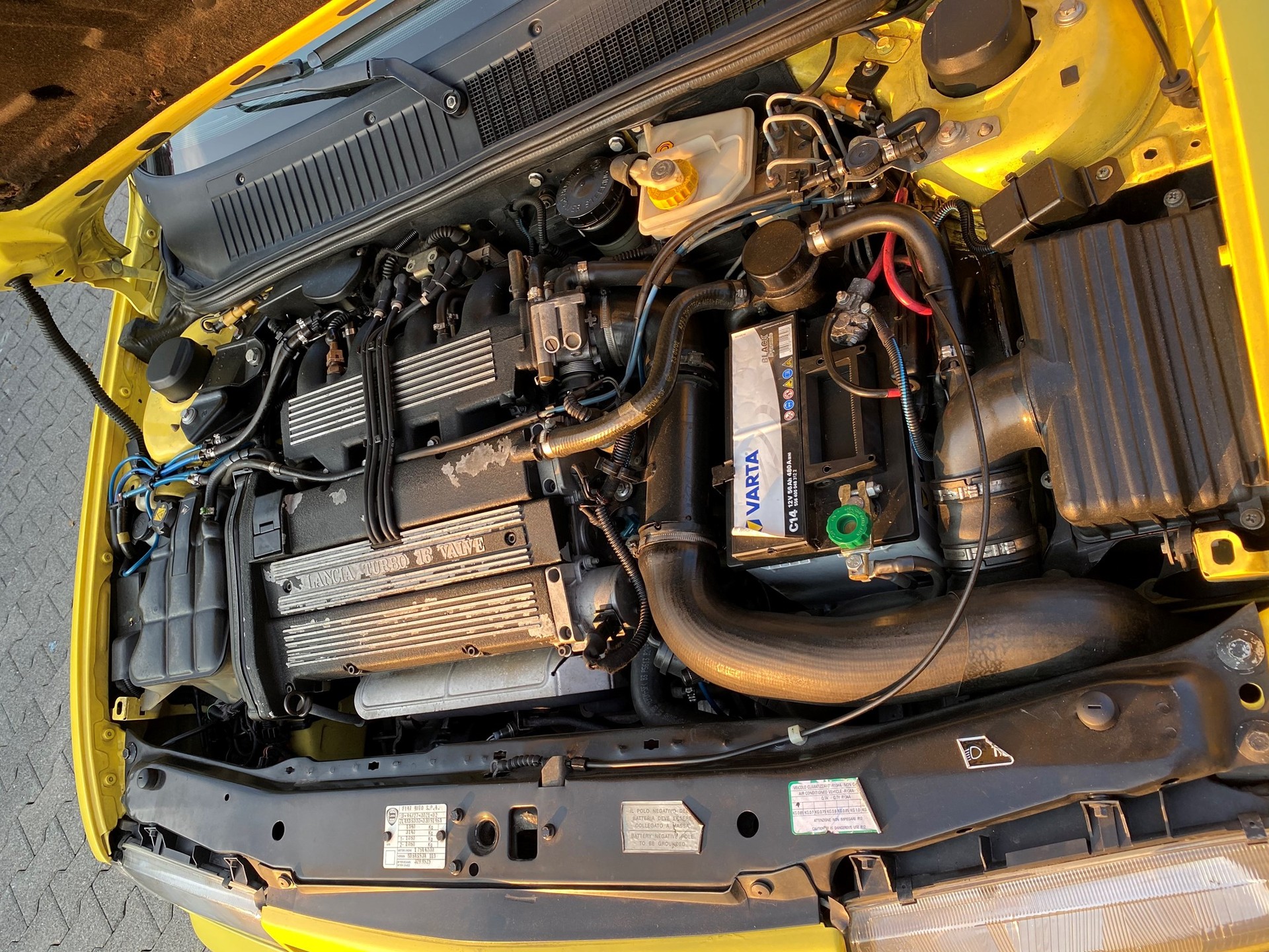 LANCIA Delta HPE 2.0 16V HF-image-3