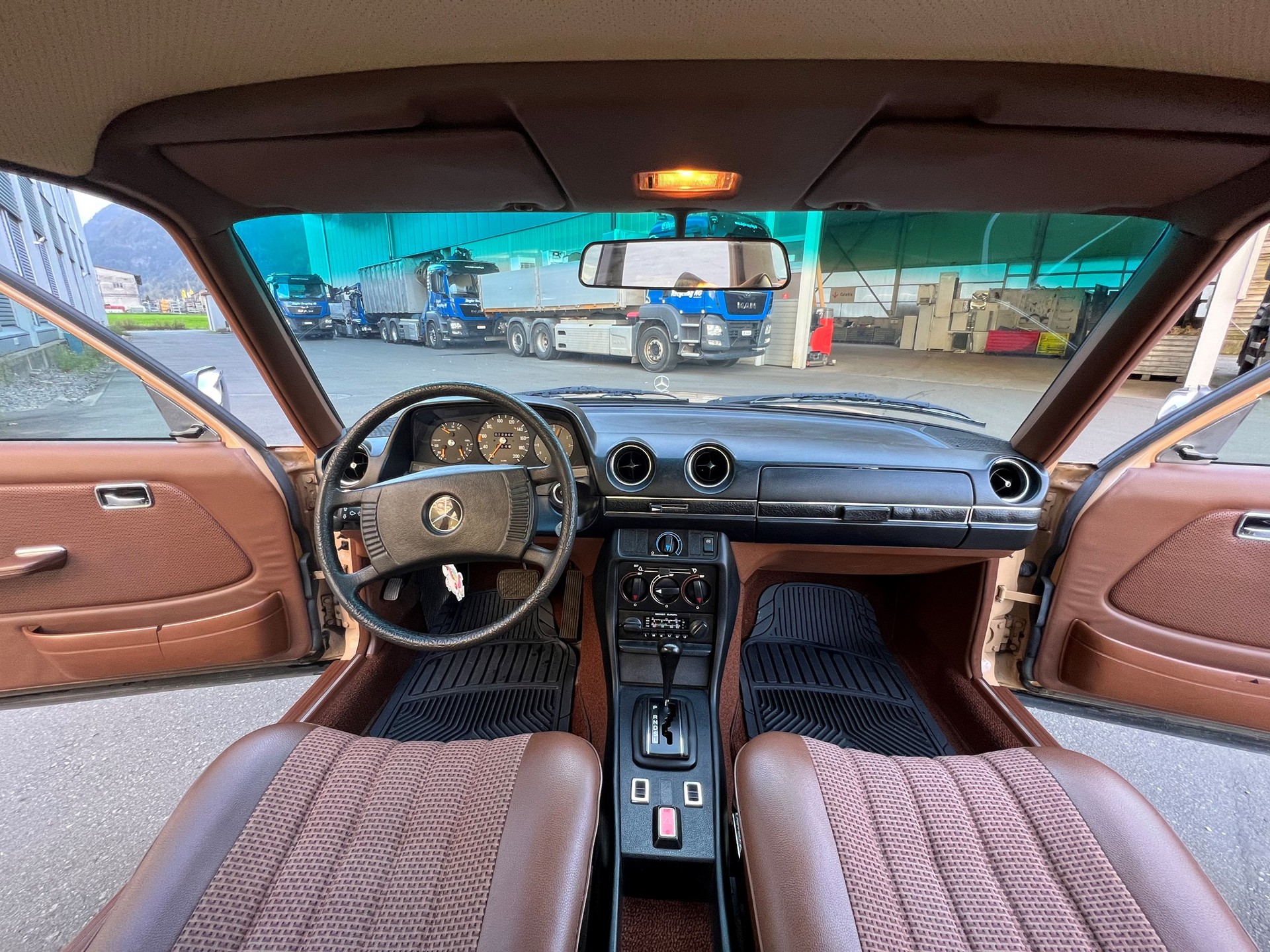 MERCEDES-BENZ 250-image-1