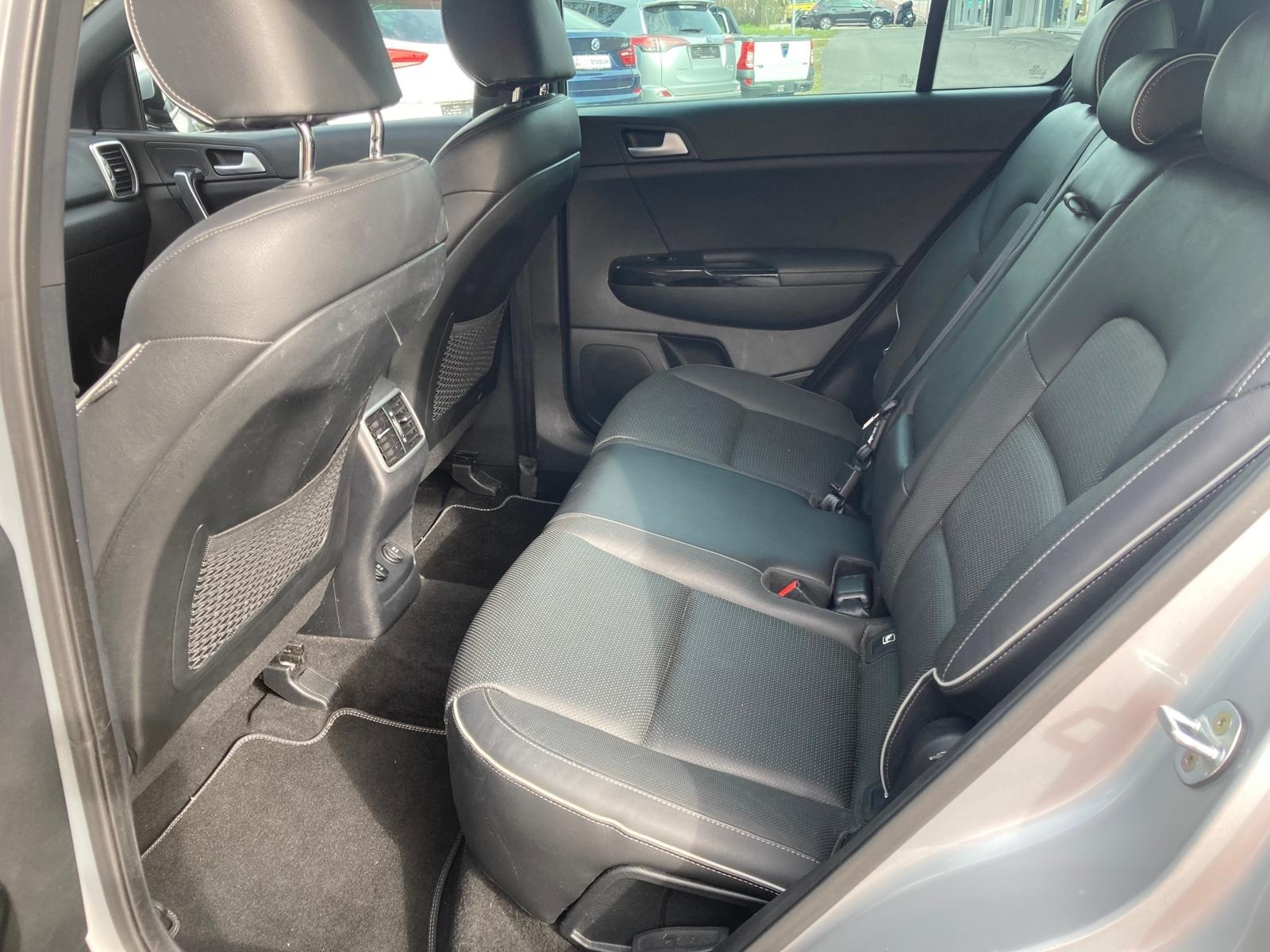 KIA Sportage 1.6 T-GDi Style GT Line 4WD Automat-image-8