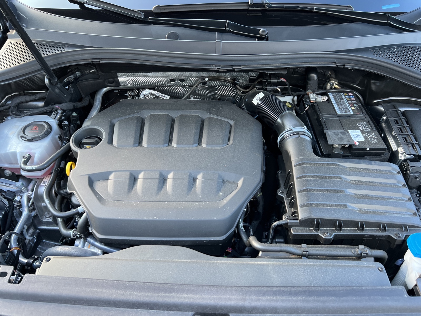 VW Tiguan 2.0TSI R-Line 4Motion DSG-image-14