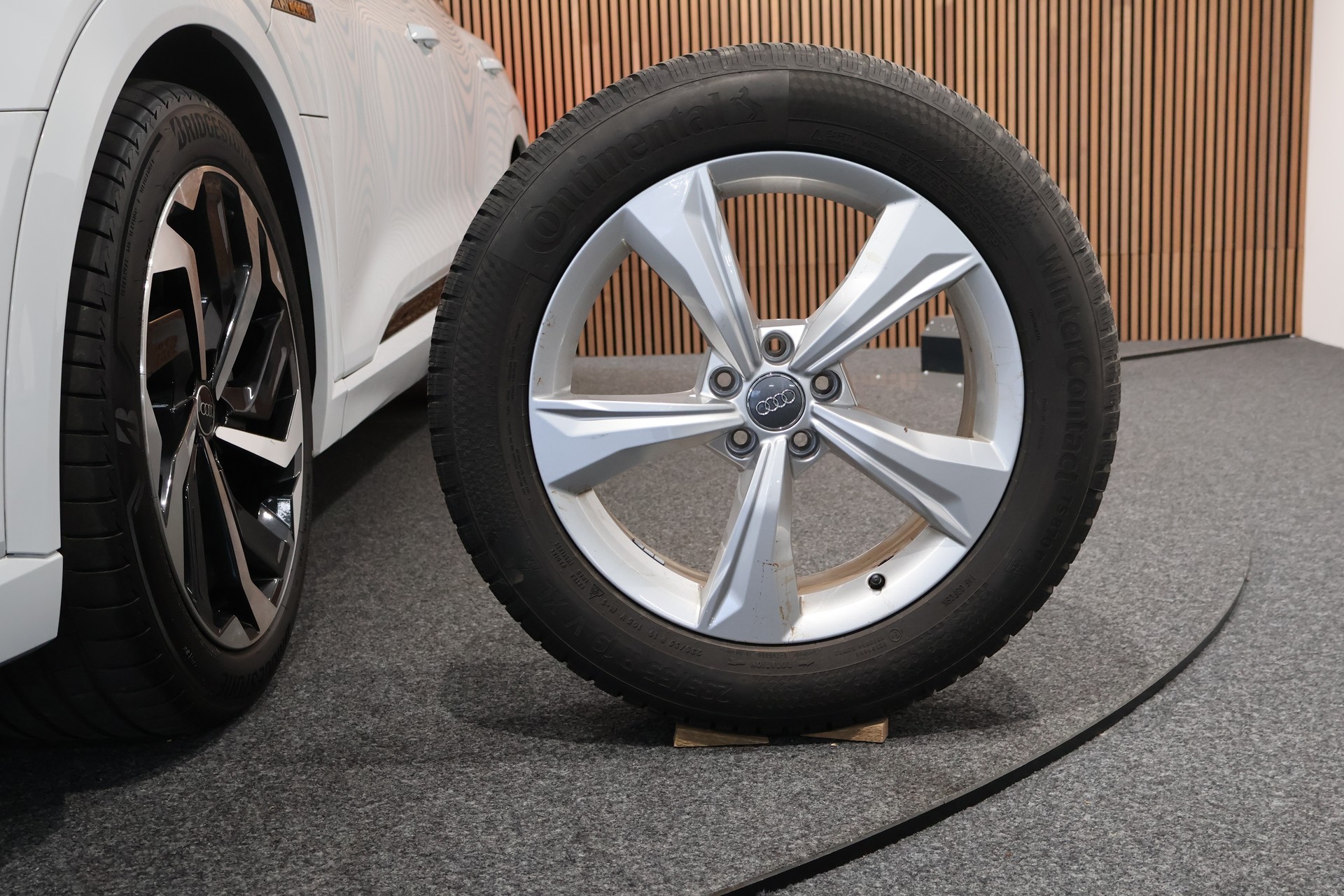 AUDI e-tron 55 Sportback S Line Black Edition quattro-image-29