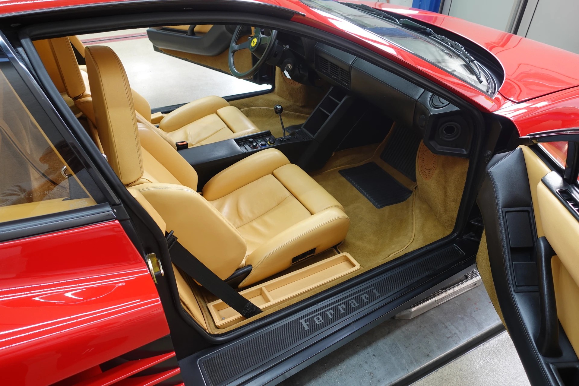 FERRARI Testarossa Monospecchio-image-7