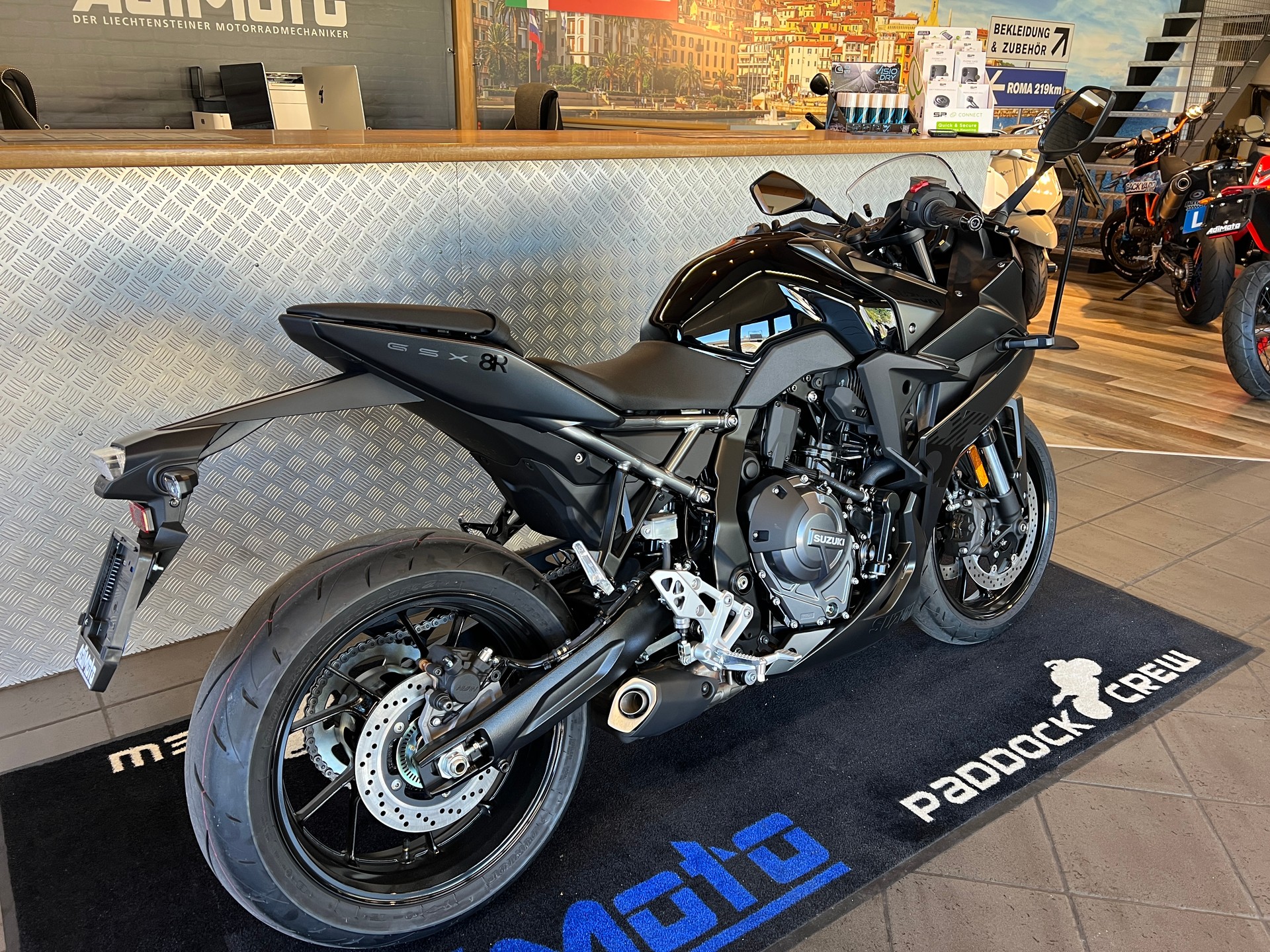 SUZUKI GSX-R 8-image-2