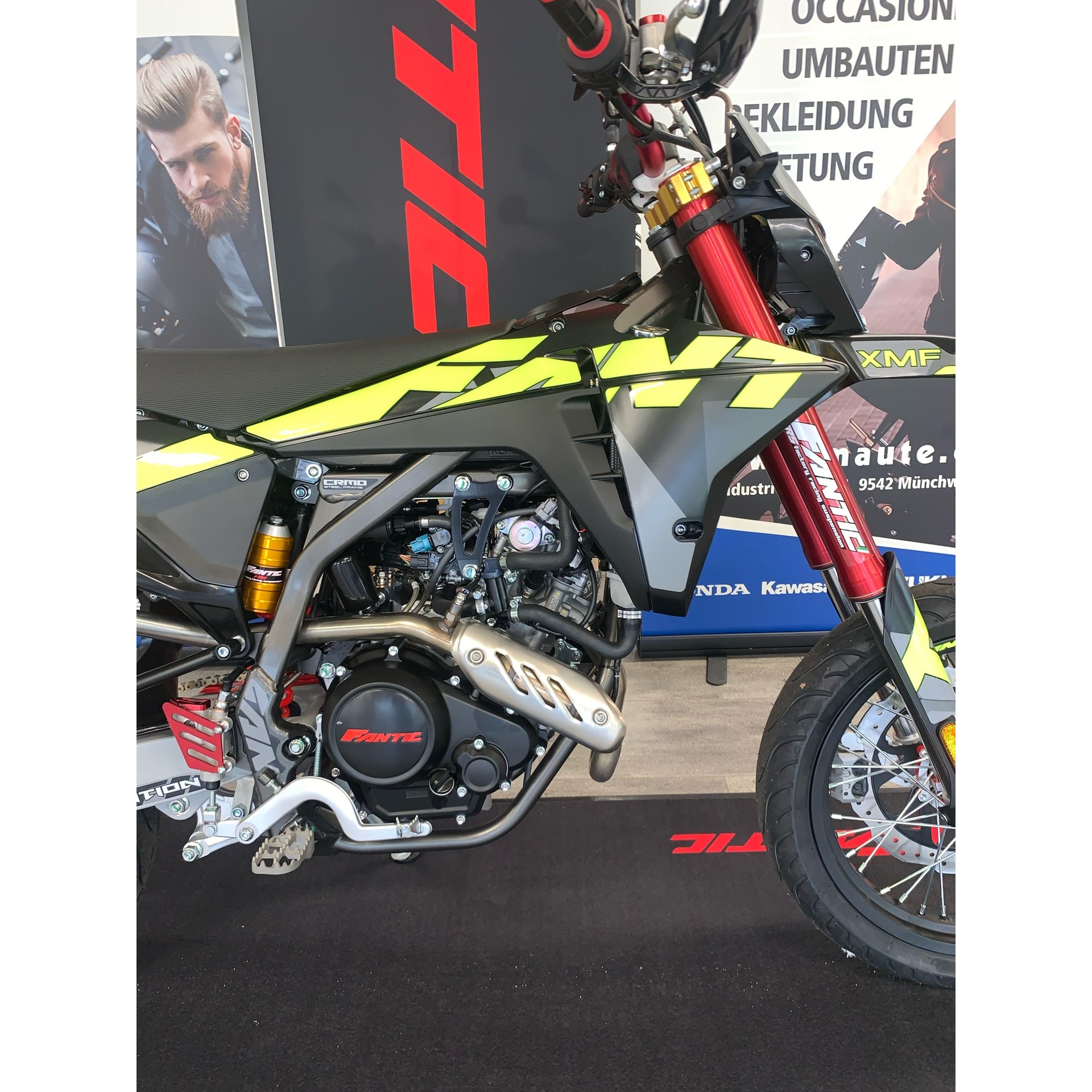 FANTIC XMF 125 Motard Competition-image-4