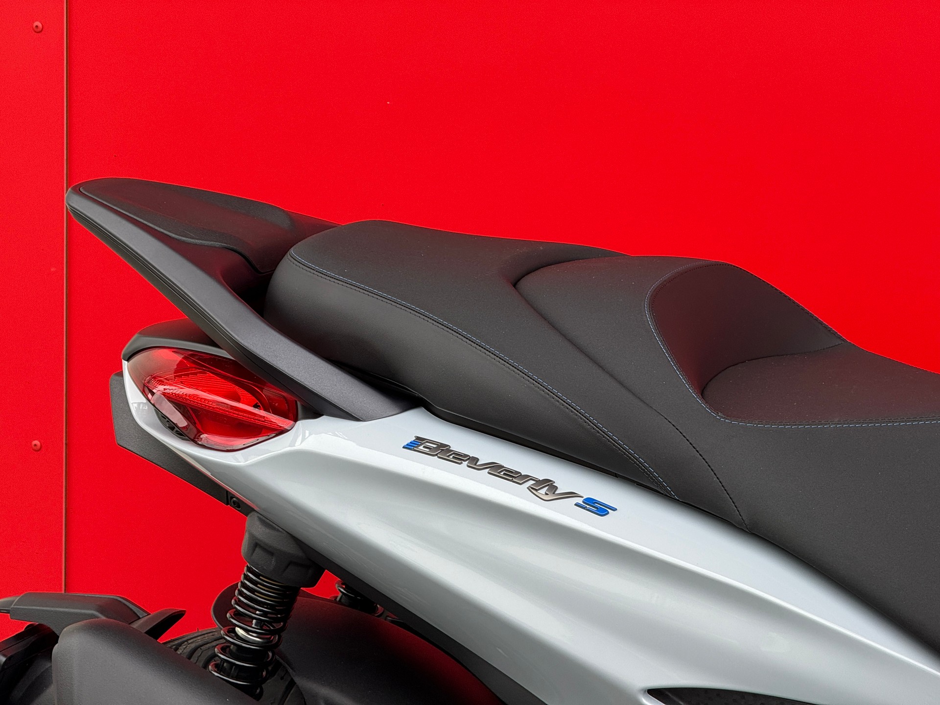 PIAGGIO Beverly 400 Sport E5+-image-8