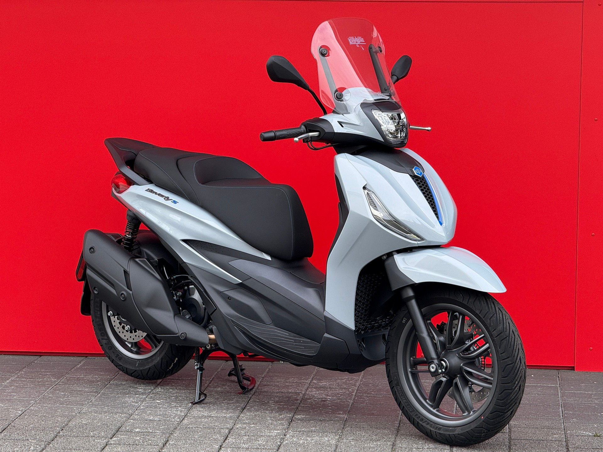 PIAGGIO Beverly 400 Sport E5+-image-9