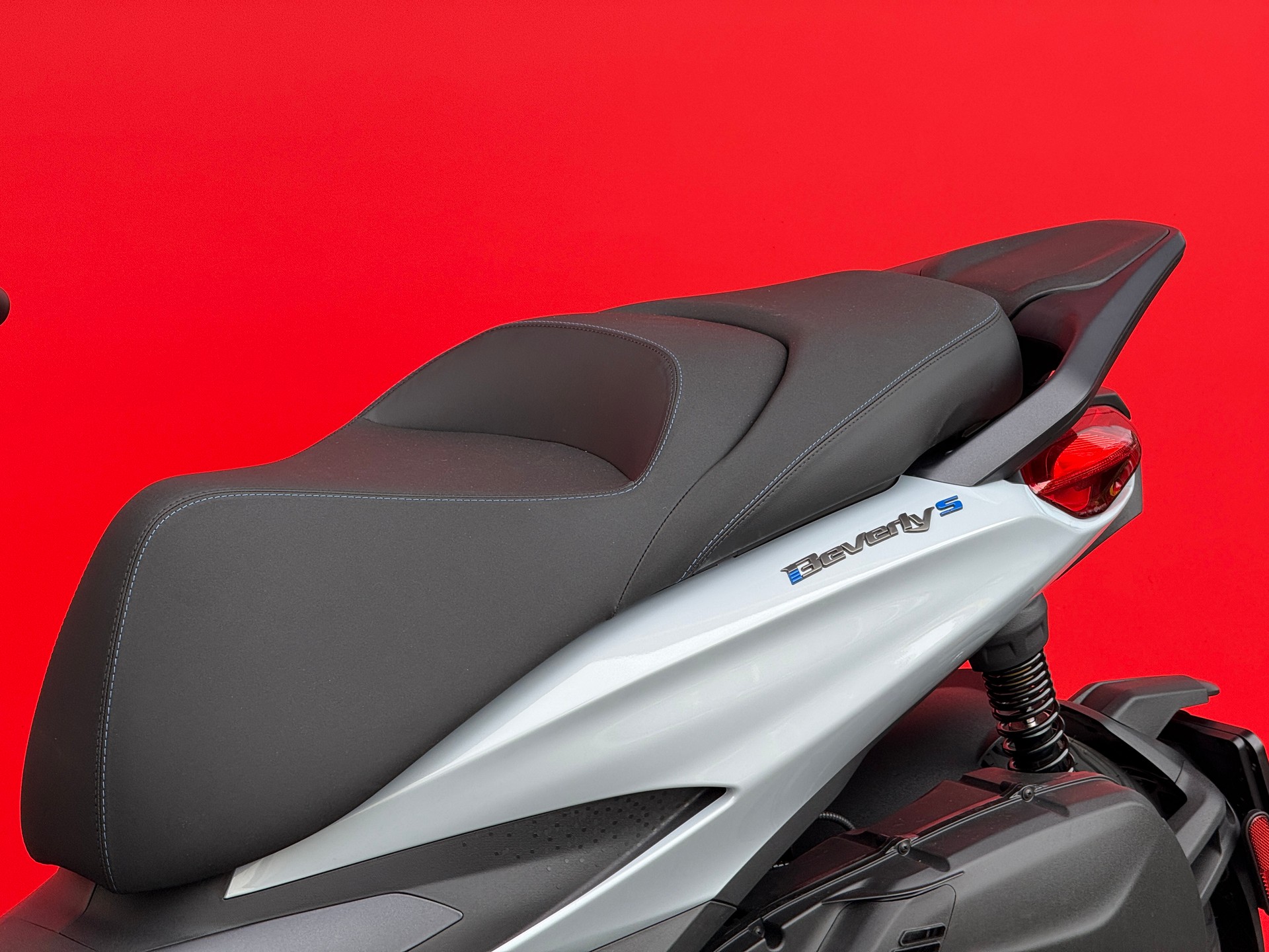 PIAGGIO Beverly 400 Sport E5+-image-11