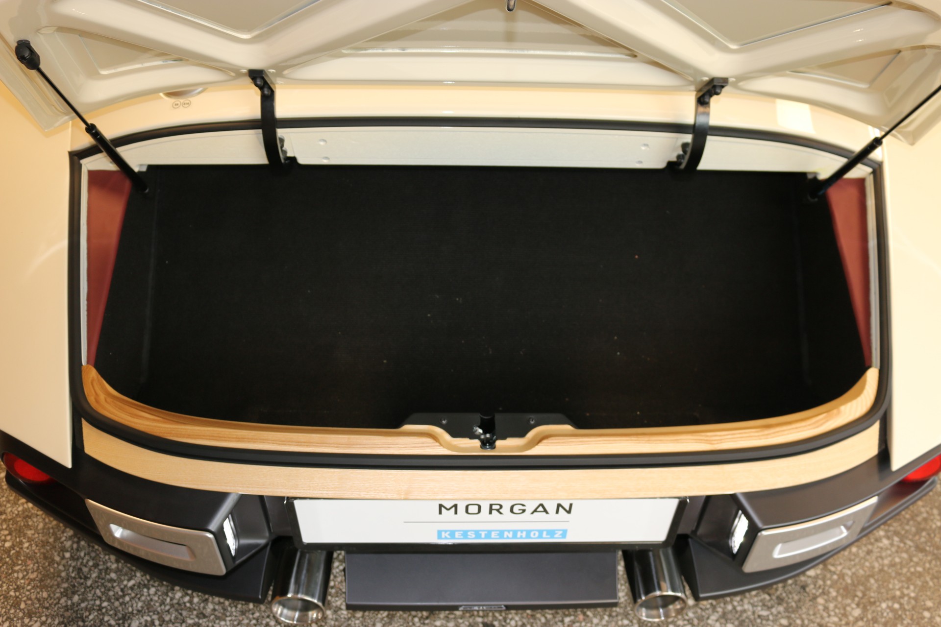 MORGAN Supersport-image-9