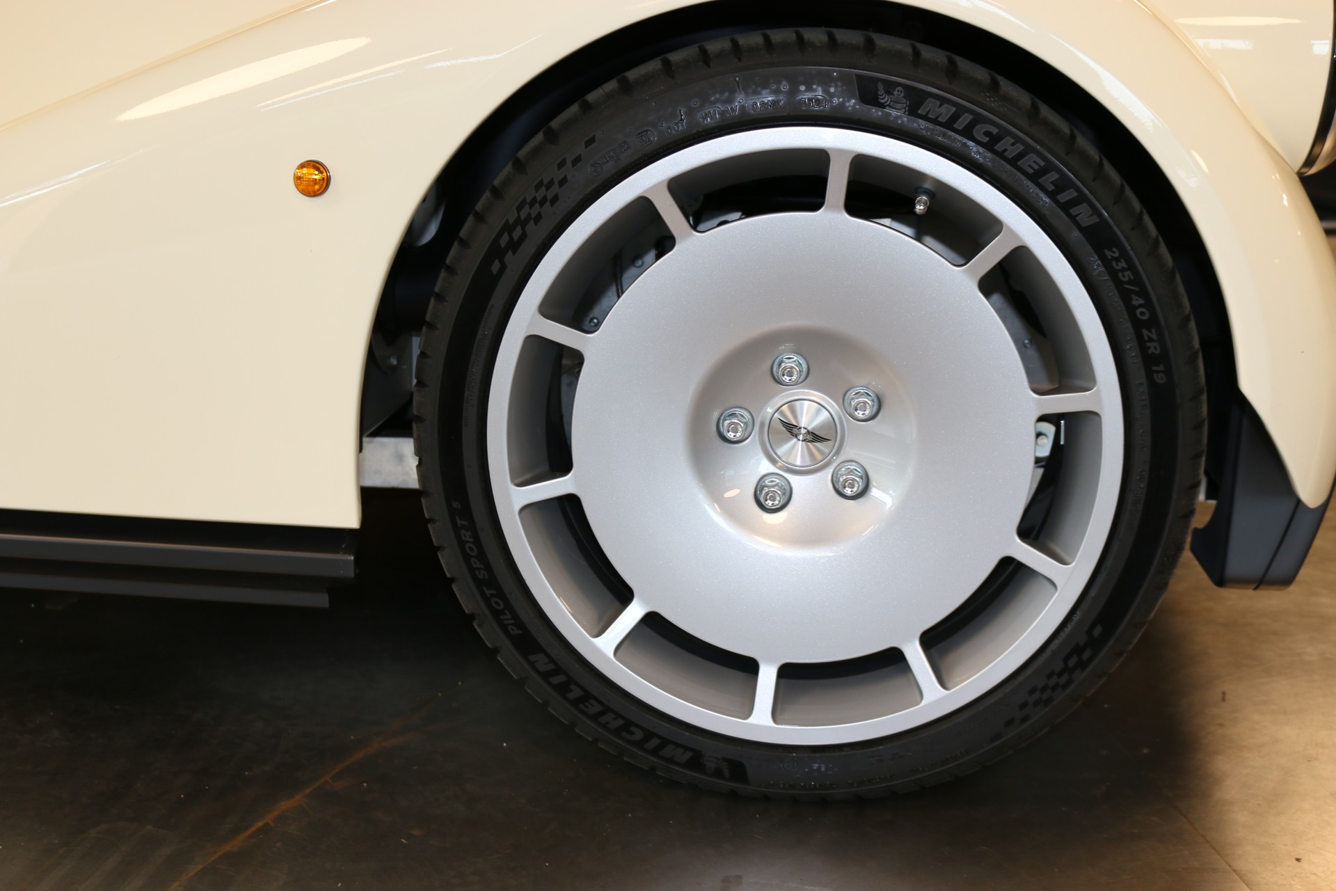 MORGAN Supersport-image-4