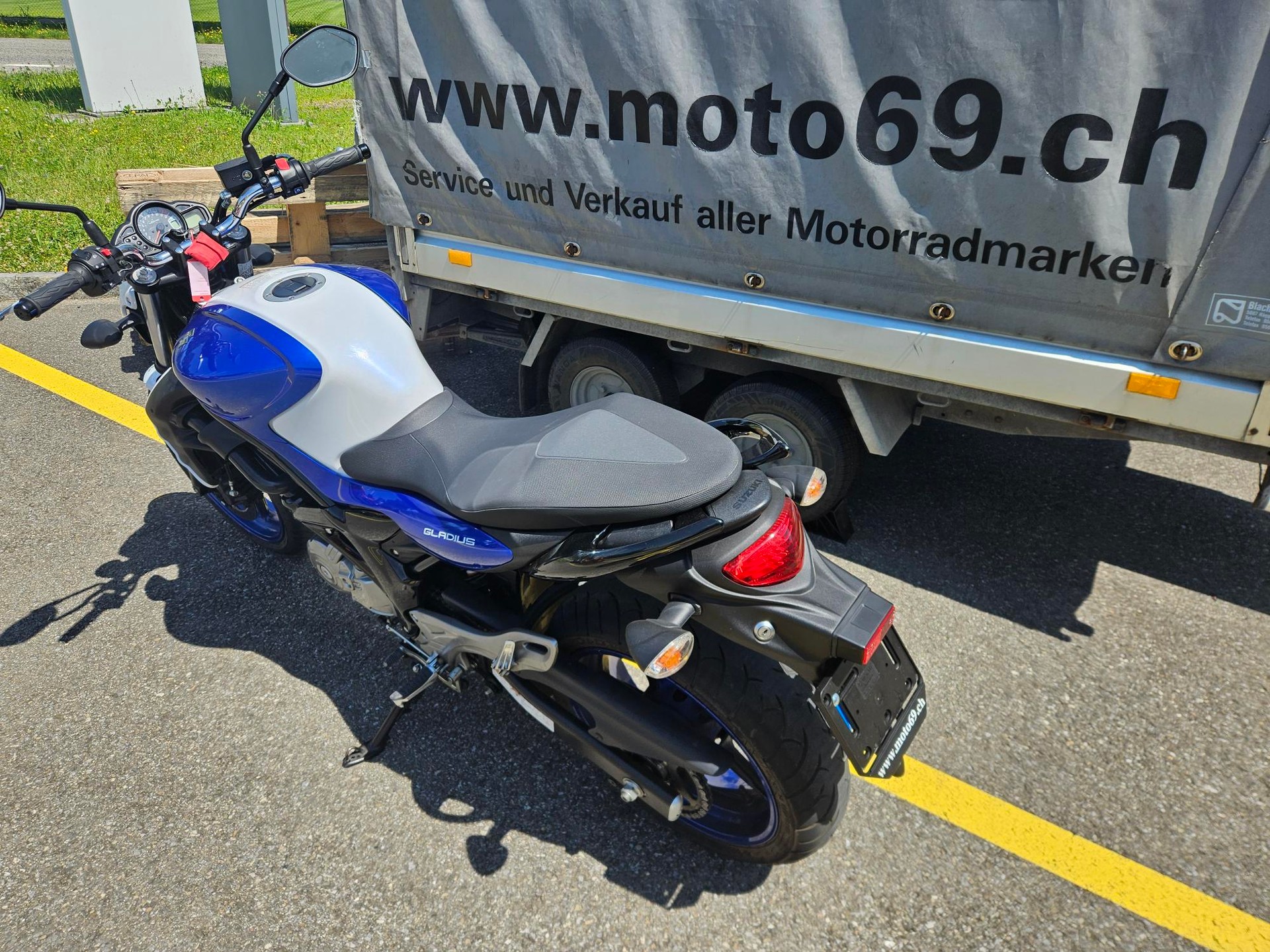SUZUKI SFV 650 Gladius ABS-image-1