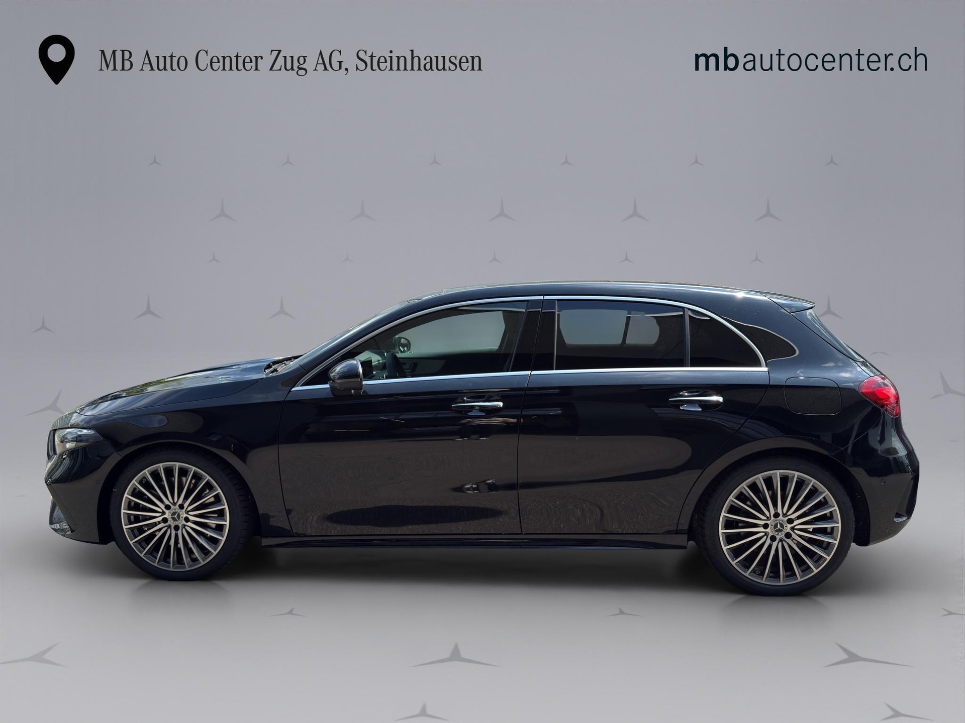 MERCEDES-BENZ A 250 AMG Line 4m-image-1