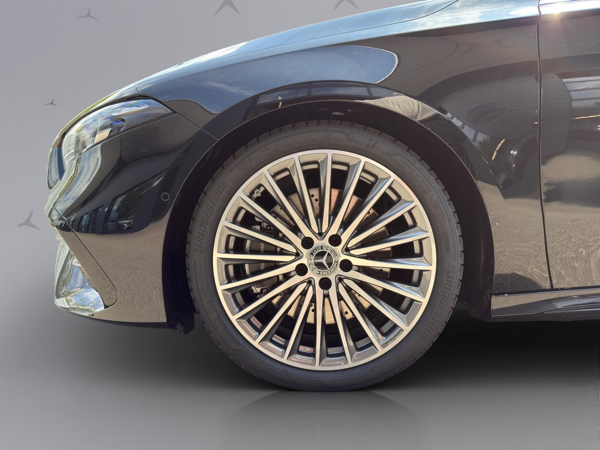 MERCEDES-BENZ A 250 AMG Line 4m-image-2