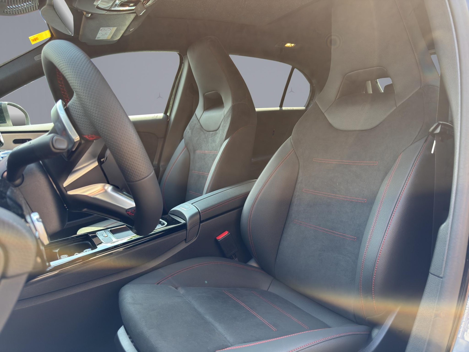 MERCEDES-BENZ A 250 AMG Line 4m-image-9